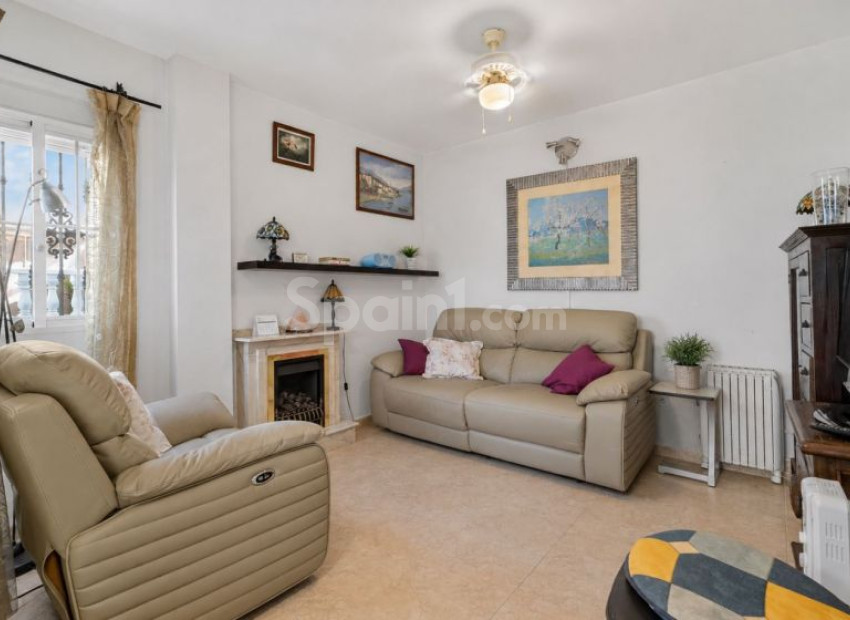 Resale - Stadthaus -
Torrevieja