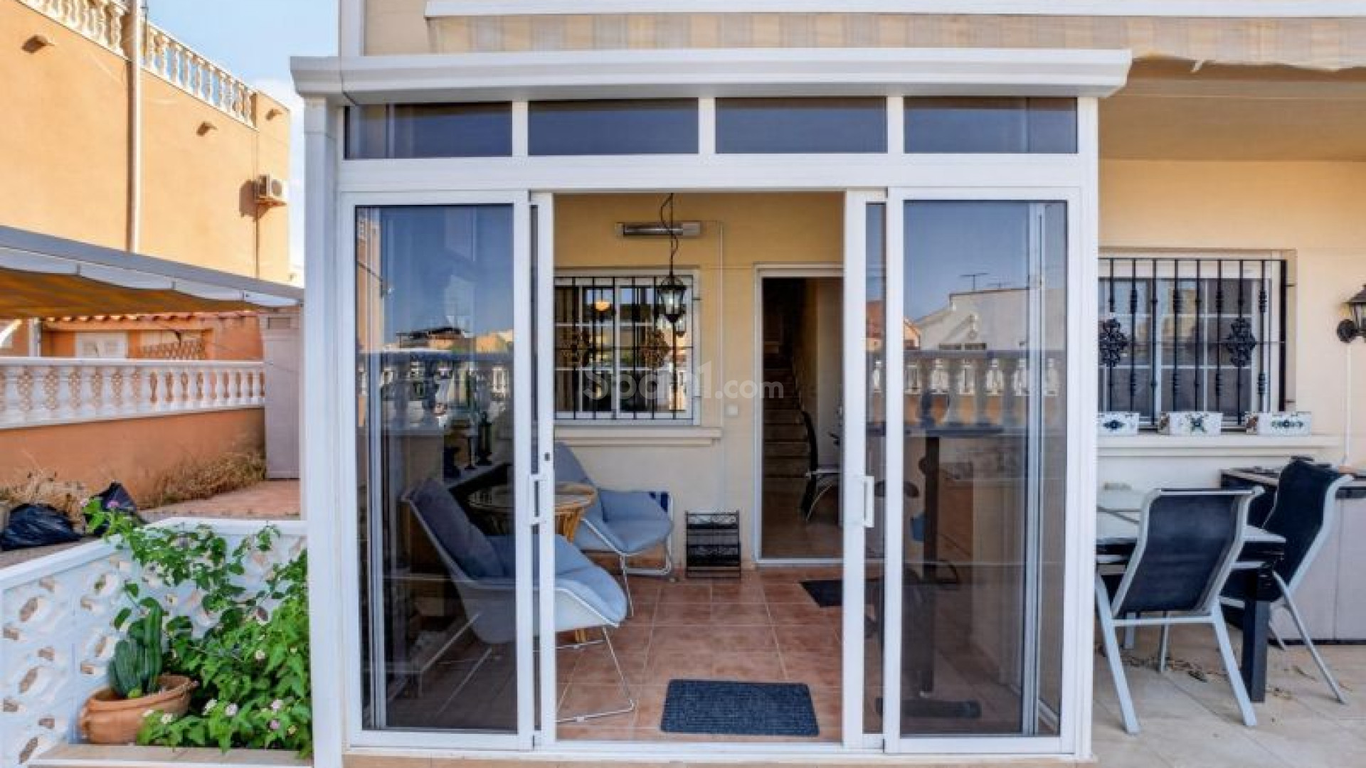 Resale - Stadthaus -
Torrevieja