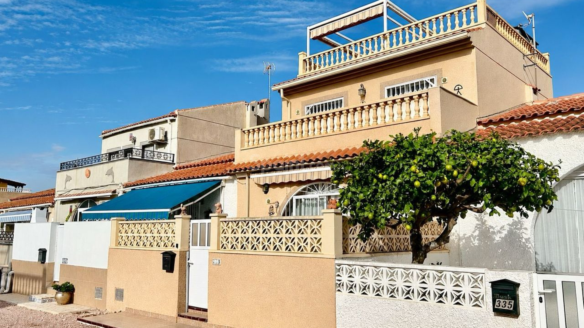 Resale - Stadthaus -
Torrevieja