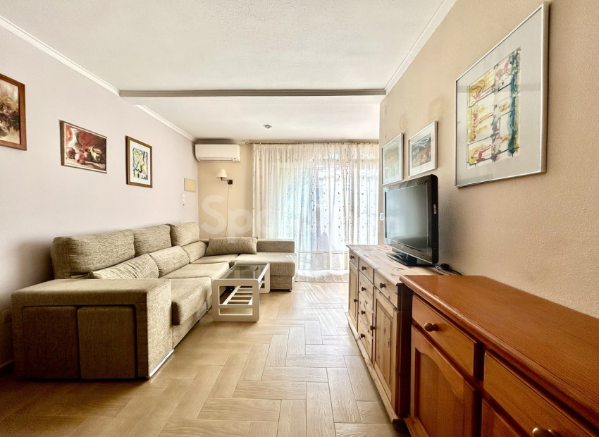 Resale - Stadthaus -
Torrevieja