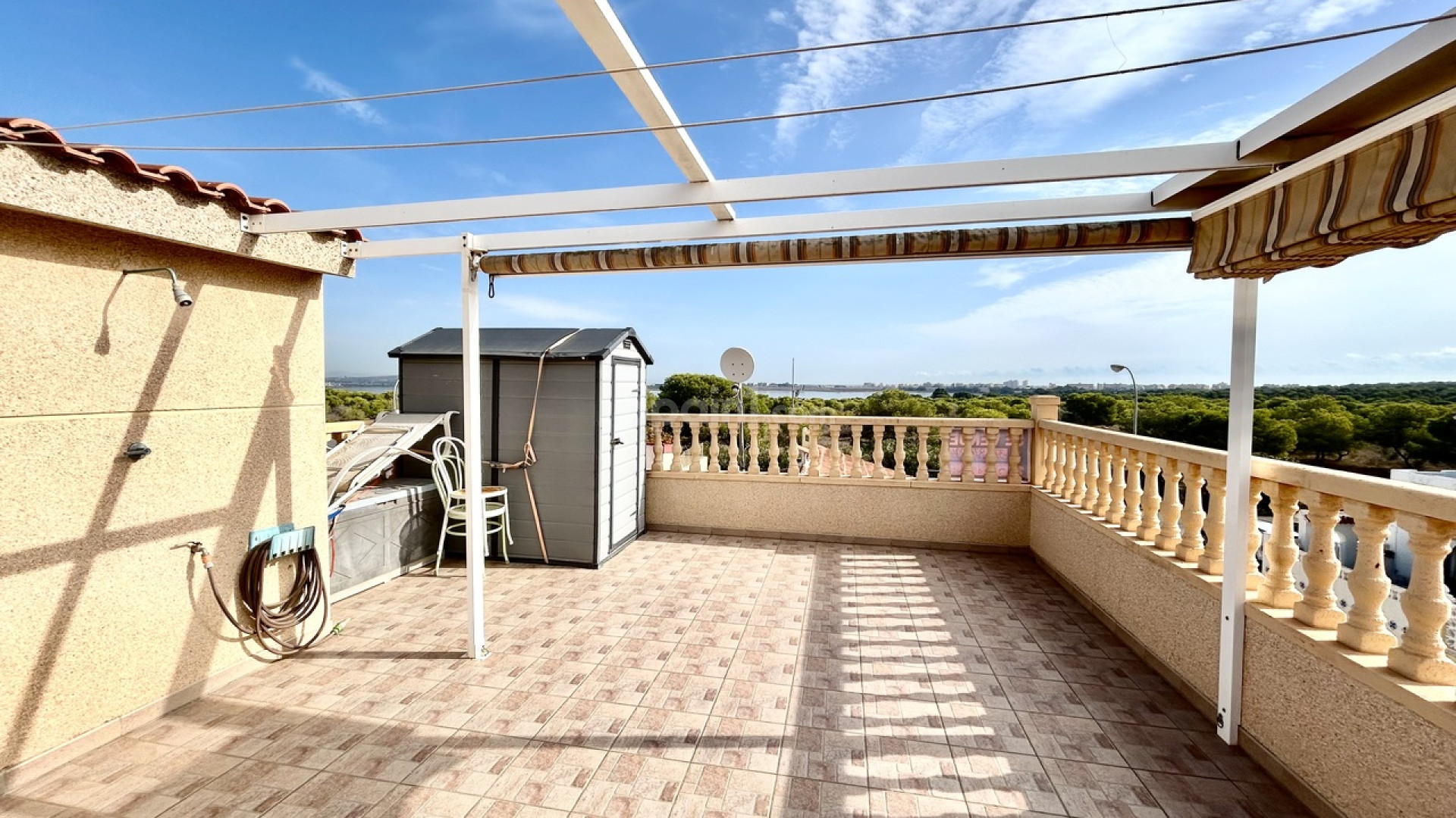 Resale - Stadthaus -
Torrevieja