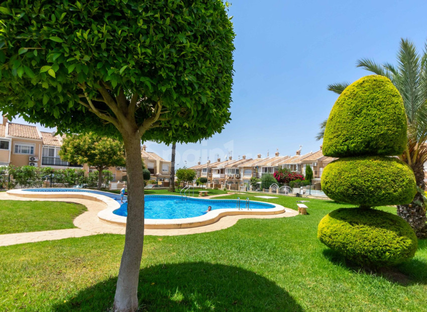 Resale - Stadthaus -
Torrevieja