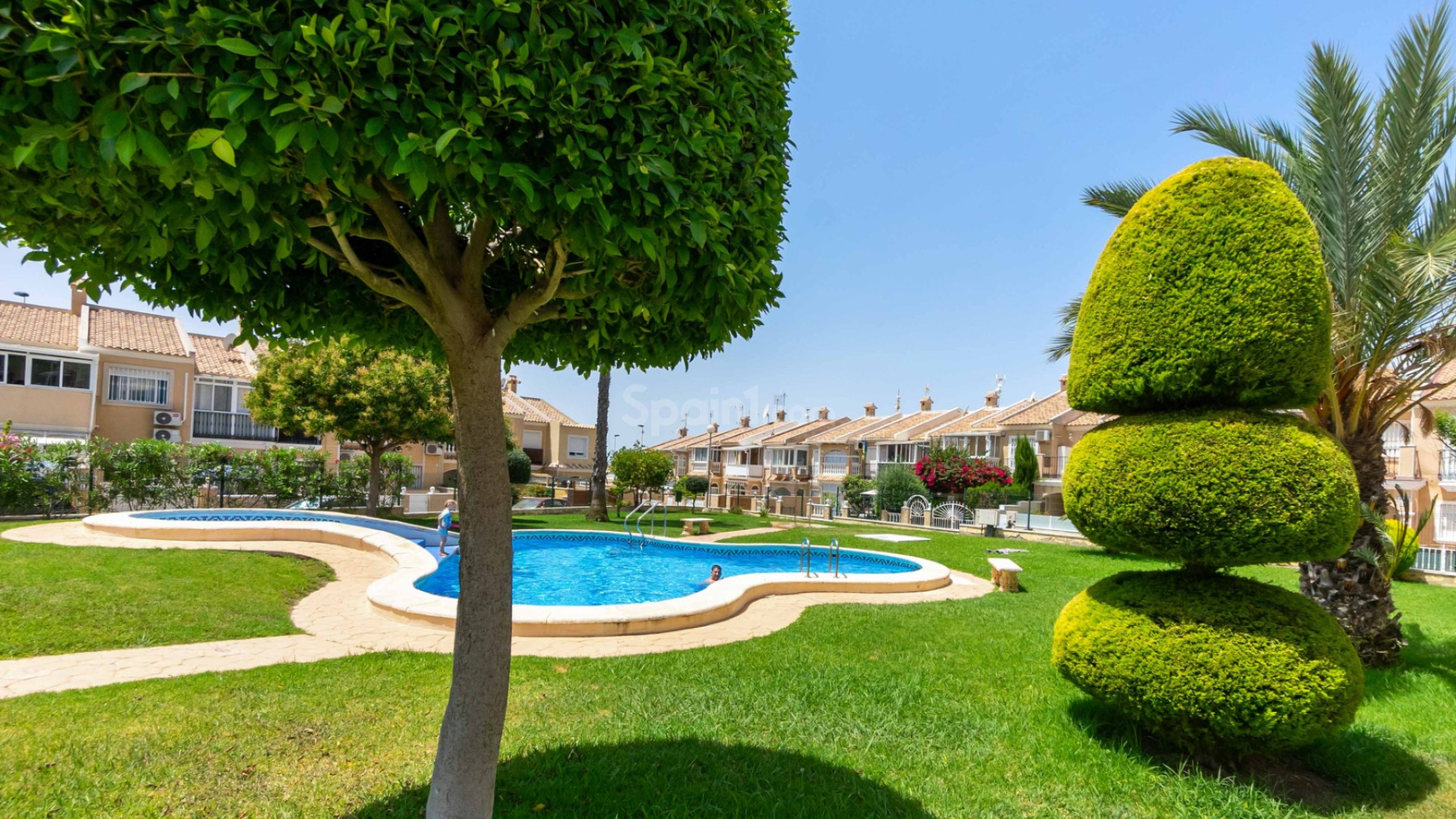 Resale - Stadthaus -
Torrevieja