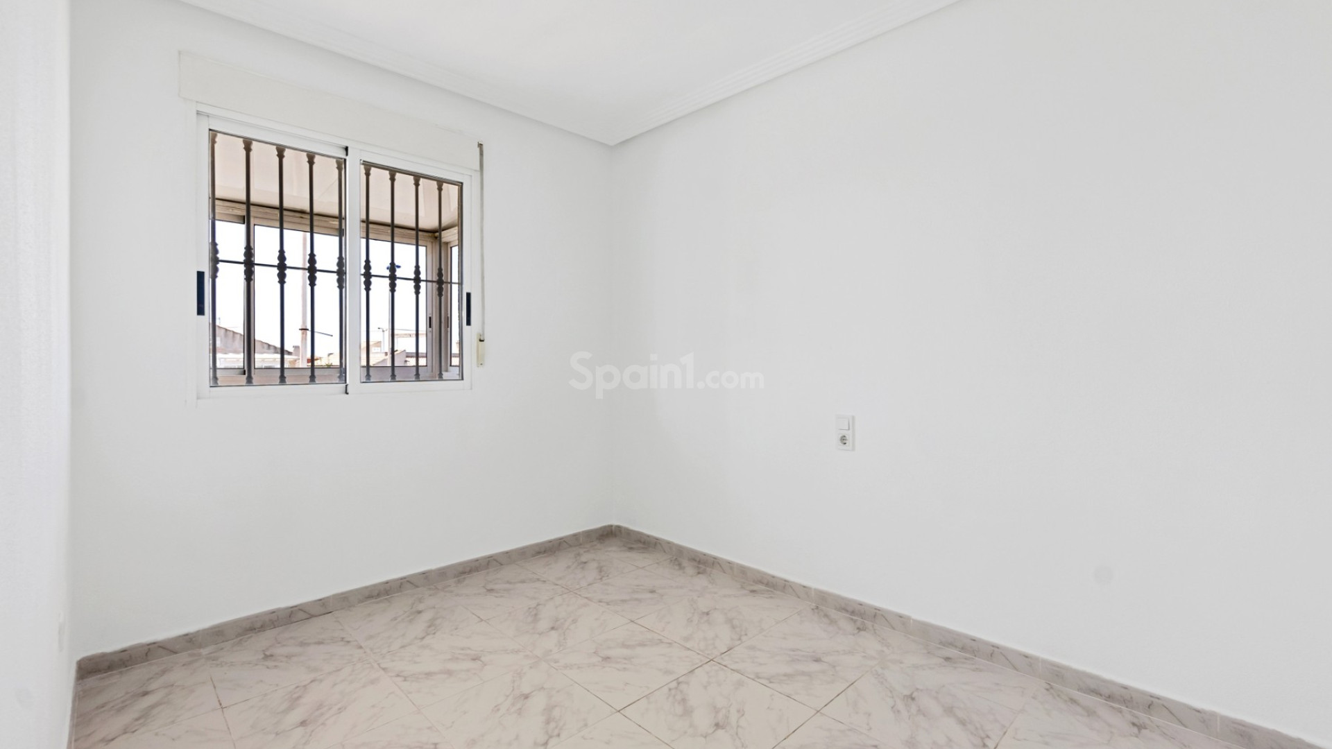 Resale - Stadthaus -
Torrevieja