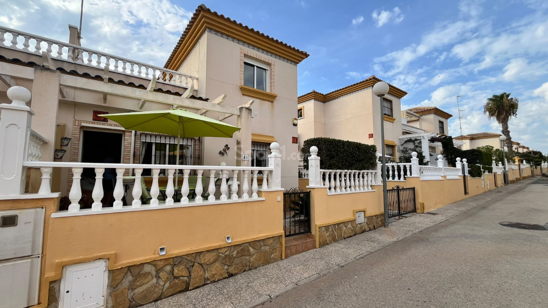 Resale - Stadthaus -
Villamartin - PAU 8