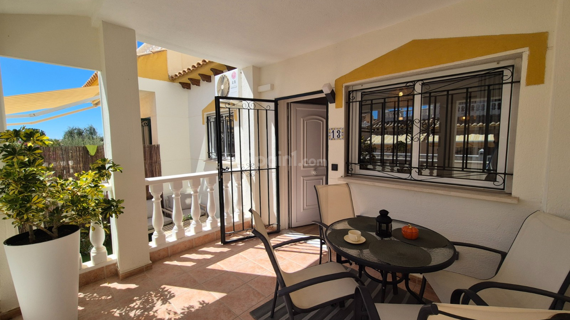 Resale - Townhouse -
Alicante - La Florida
