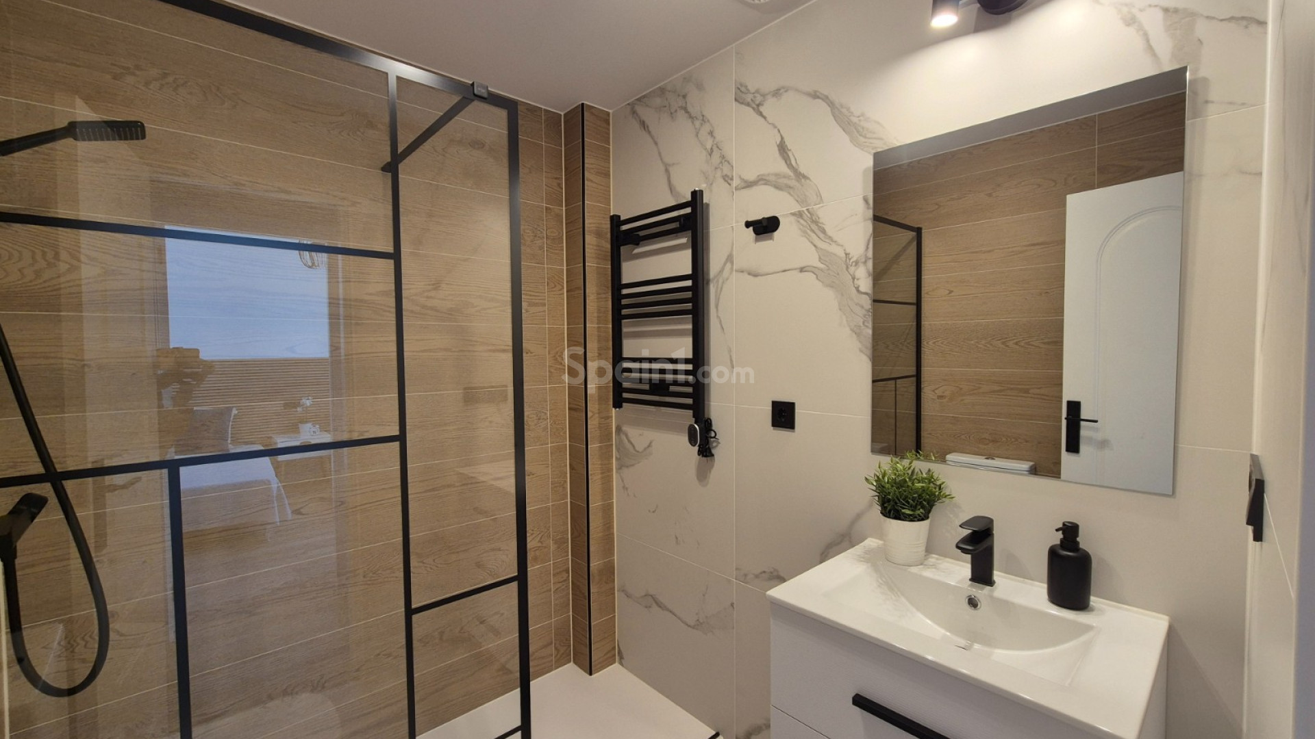 Resale - Townhouse -
Alicante - La Florida