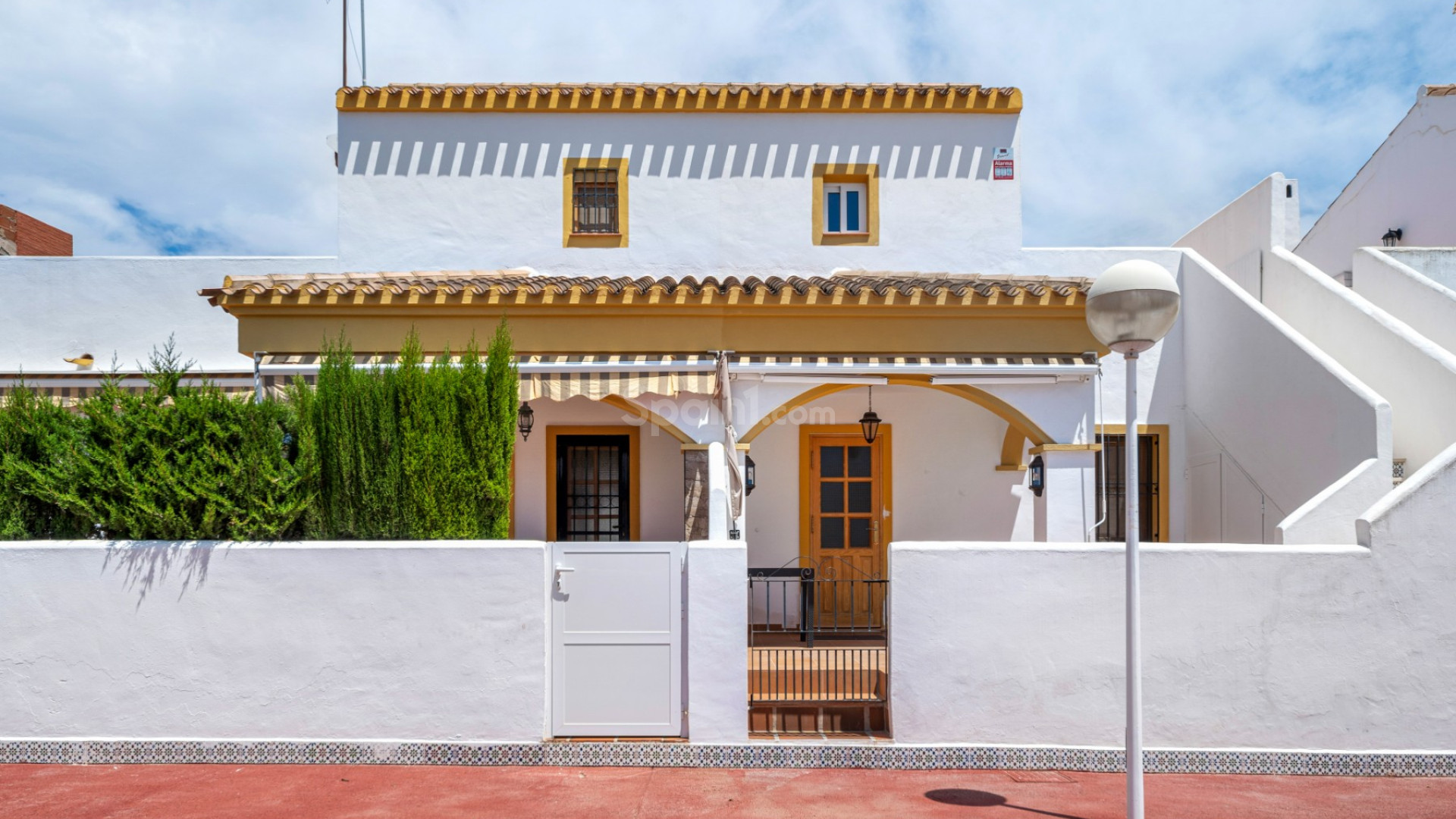 Resale - Townhouse -
Alicante - Torre de la Horadada