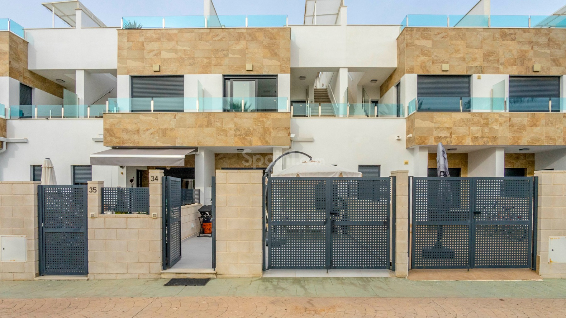 Resale - Townhouse -
Alicante - Villamartin