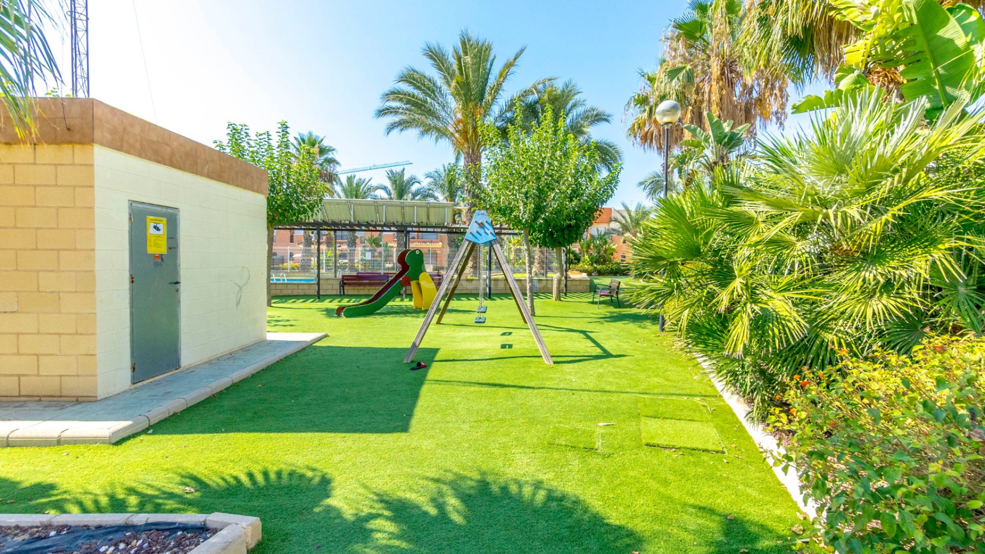 Resale - Townhouse -
Alicante - Villamartin