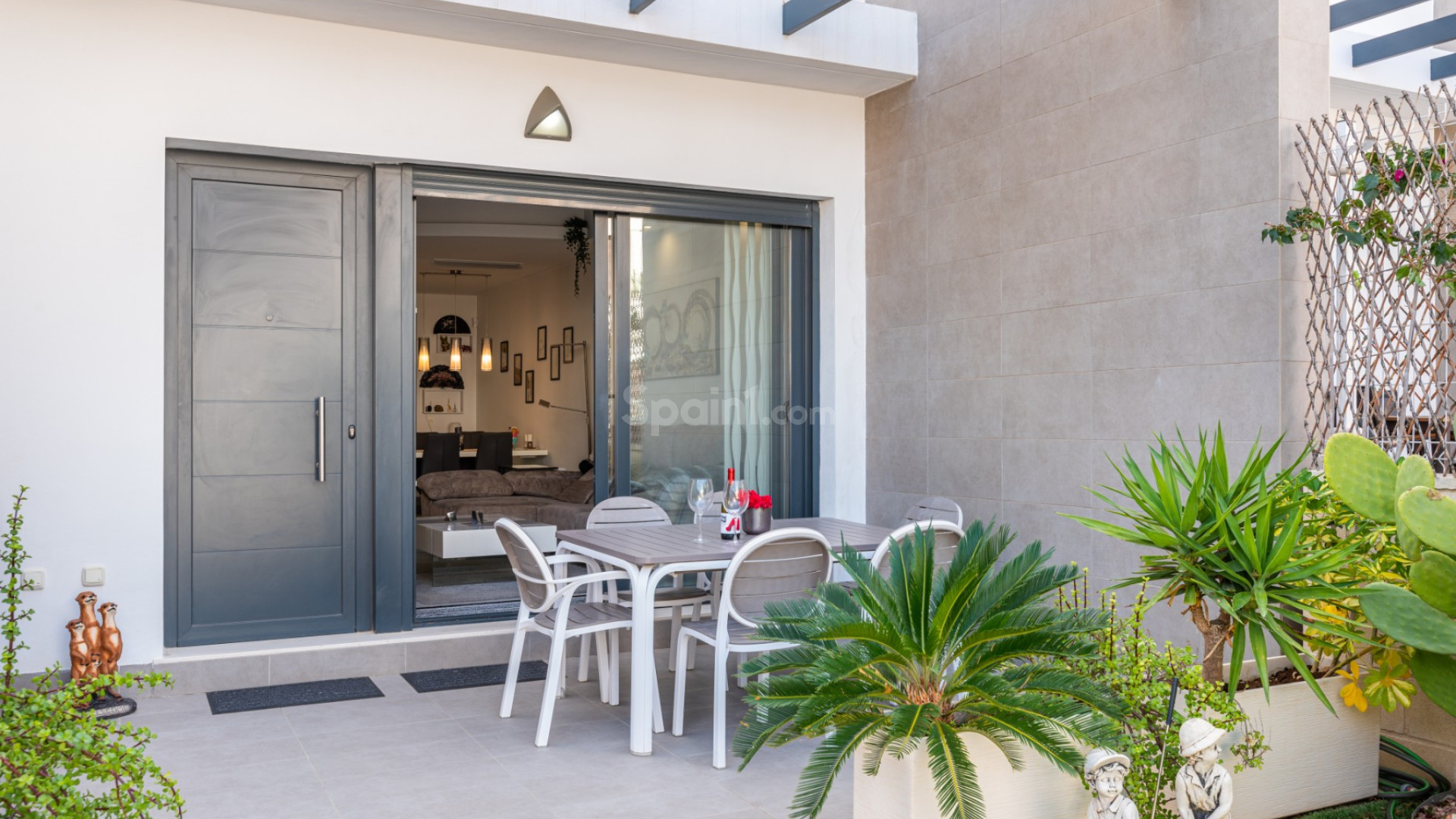 Resale - Townhouse -
Alicante - Villamartin