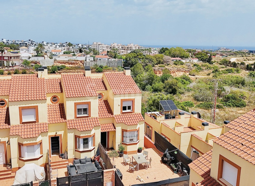 Resale - Townhouse -
Cabo Roig
