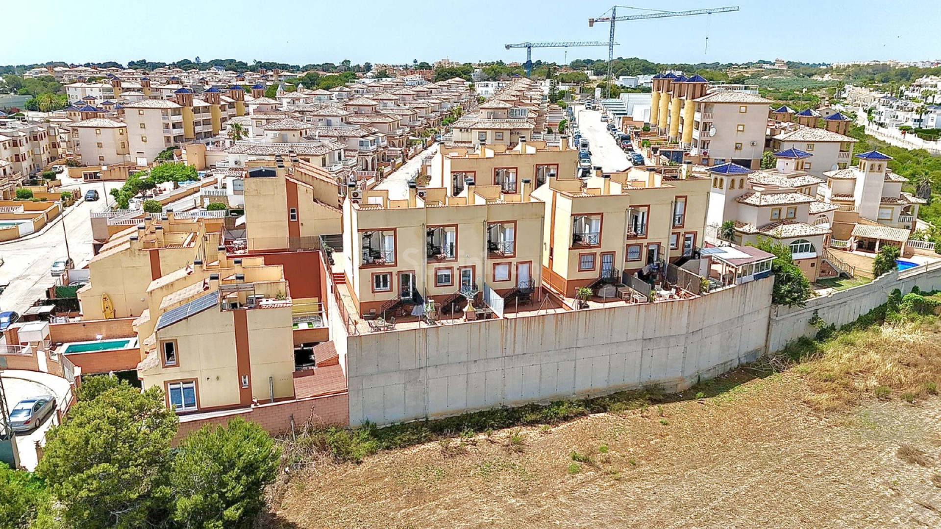 Resale - Townhouse -
Cabo Roig