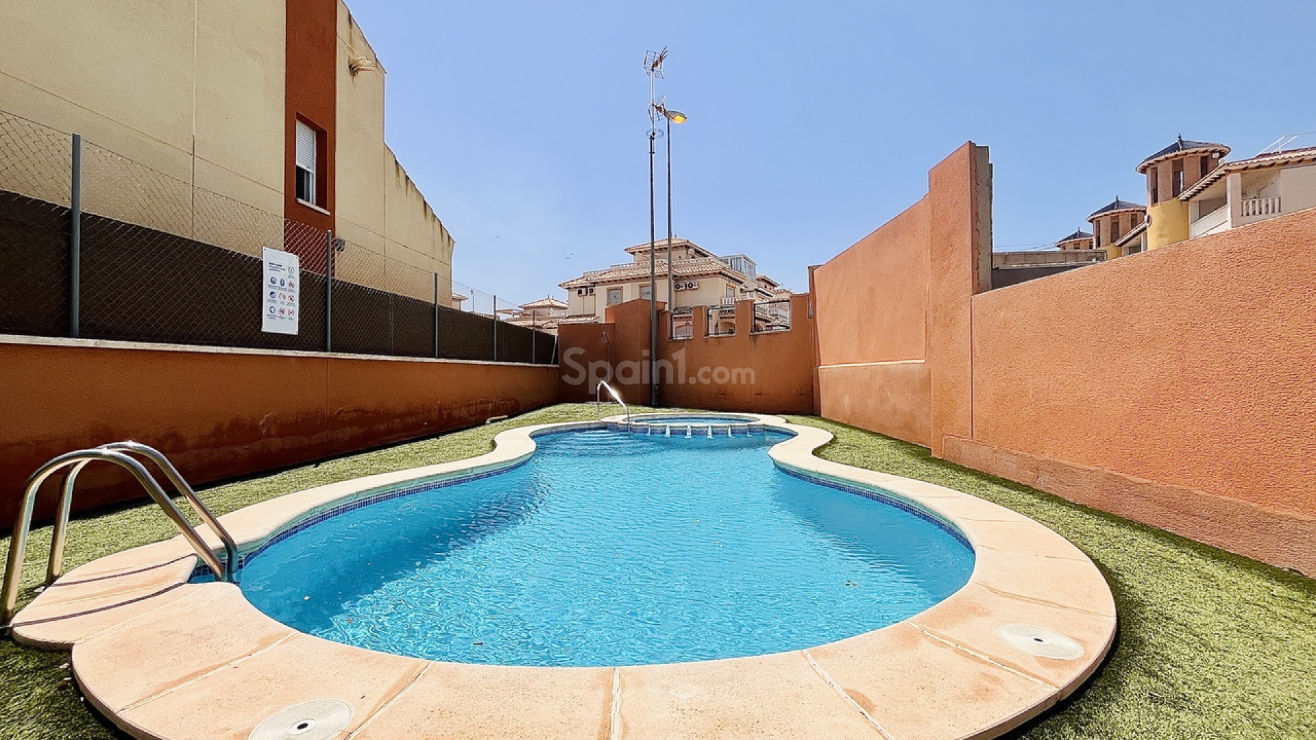 Resale - Townhouse -
Cabo Roig