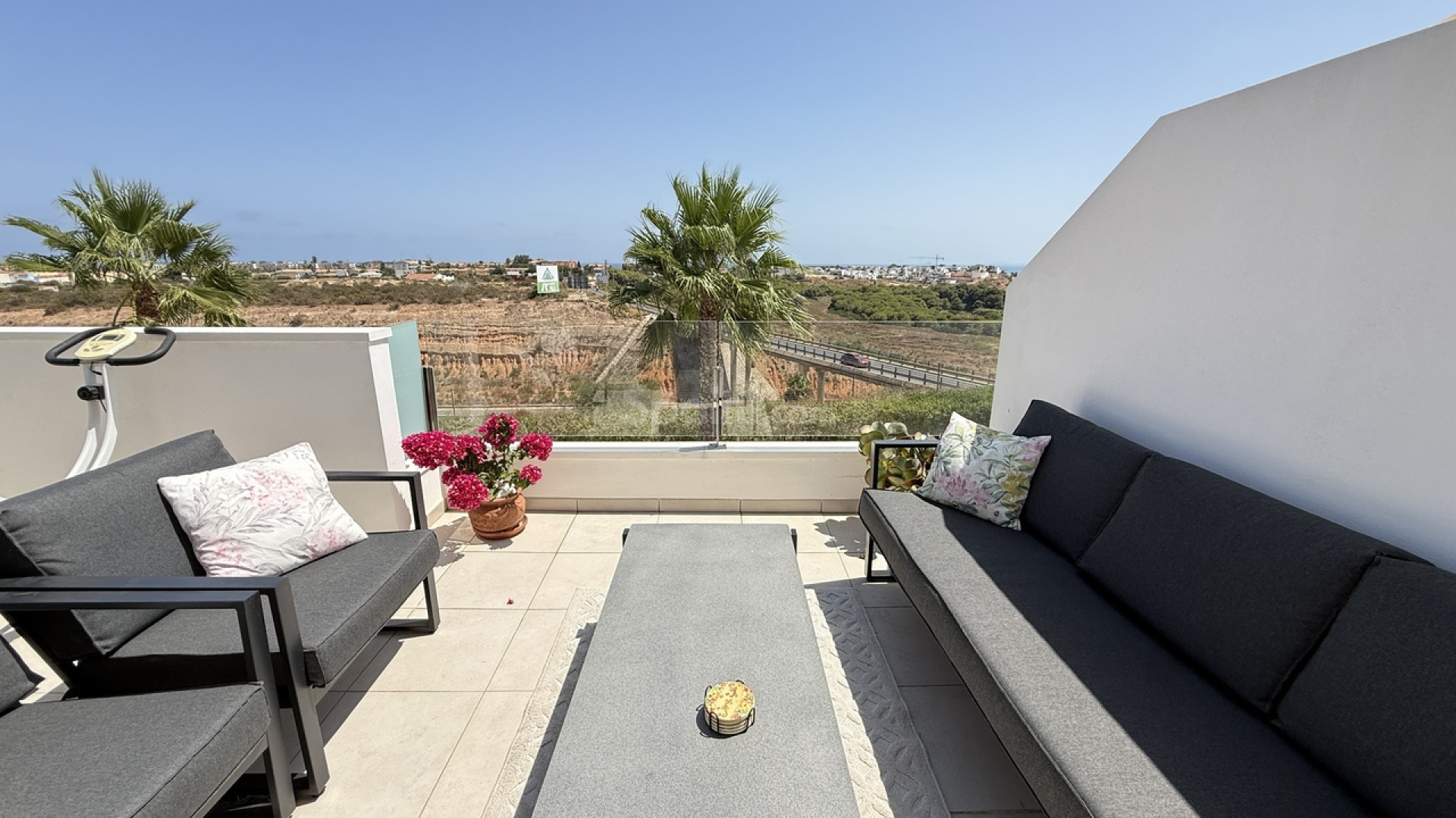 Resale - Townhouse -
Cabo Roig