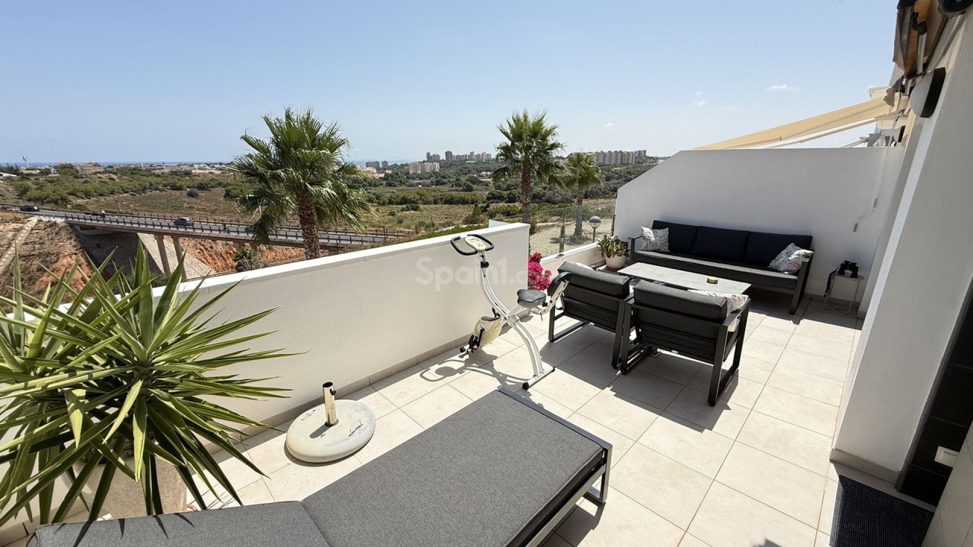 Resale - Townhouse -
Cabo Roig
