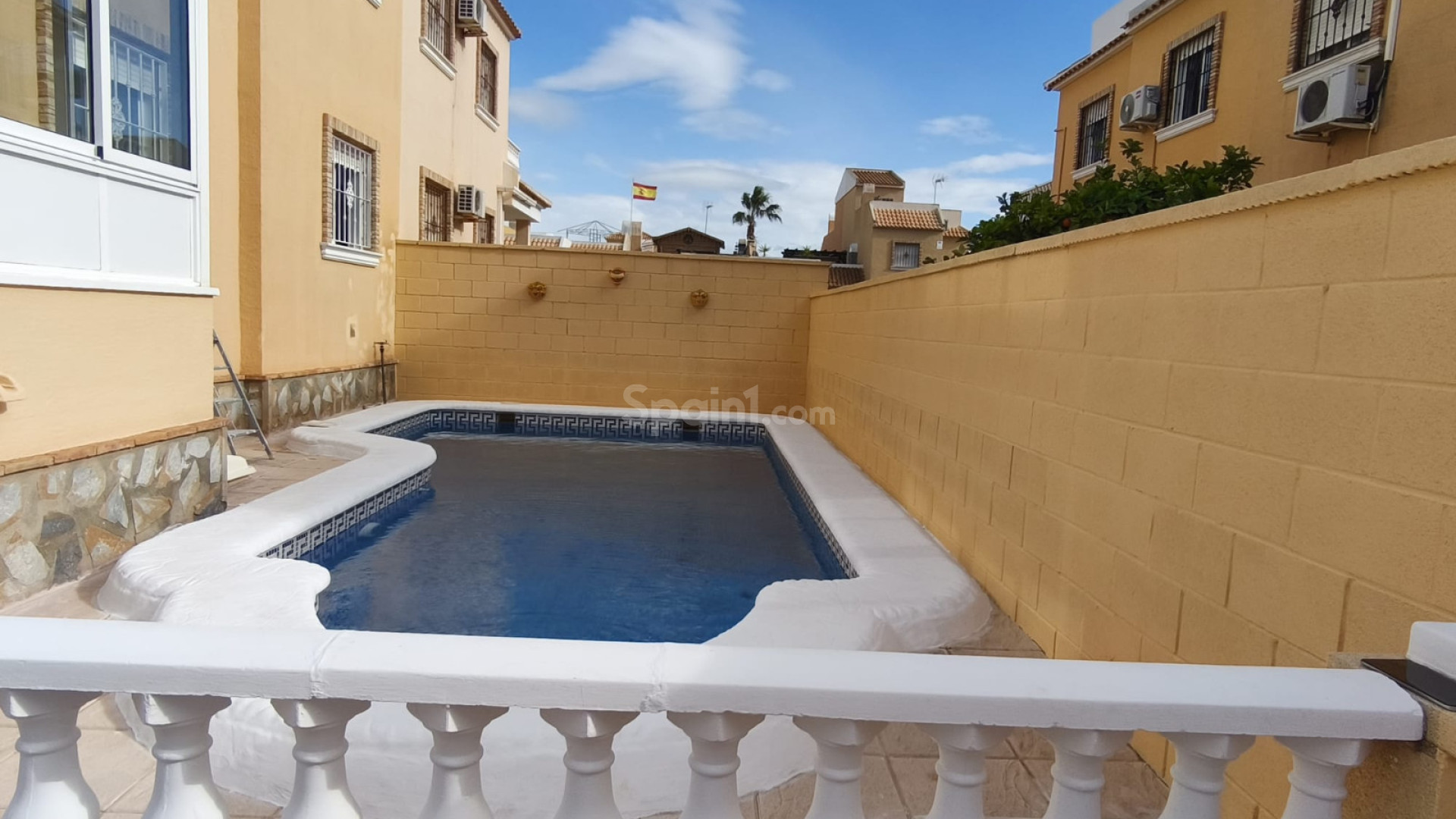 Resale - Townhouse -
Ciudad Quesada - Lo Marabu