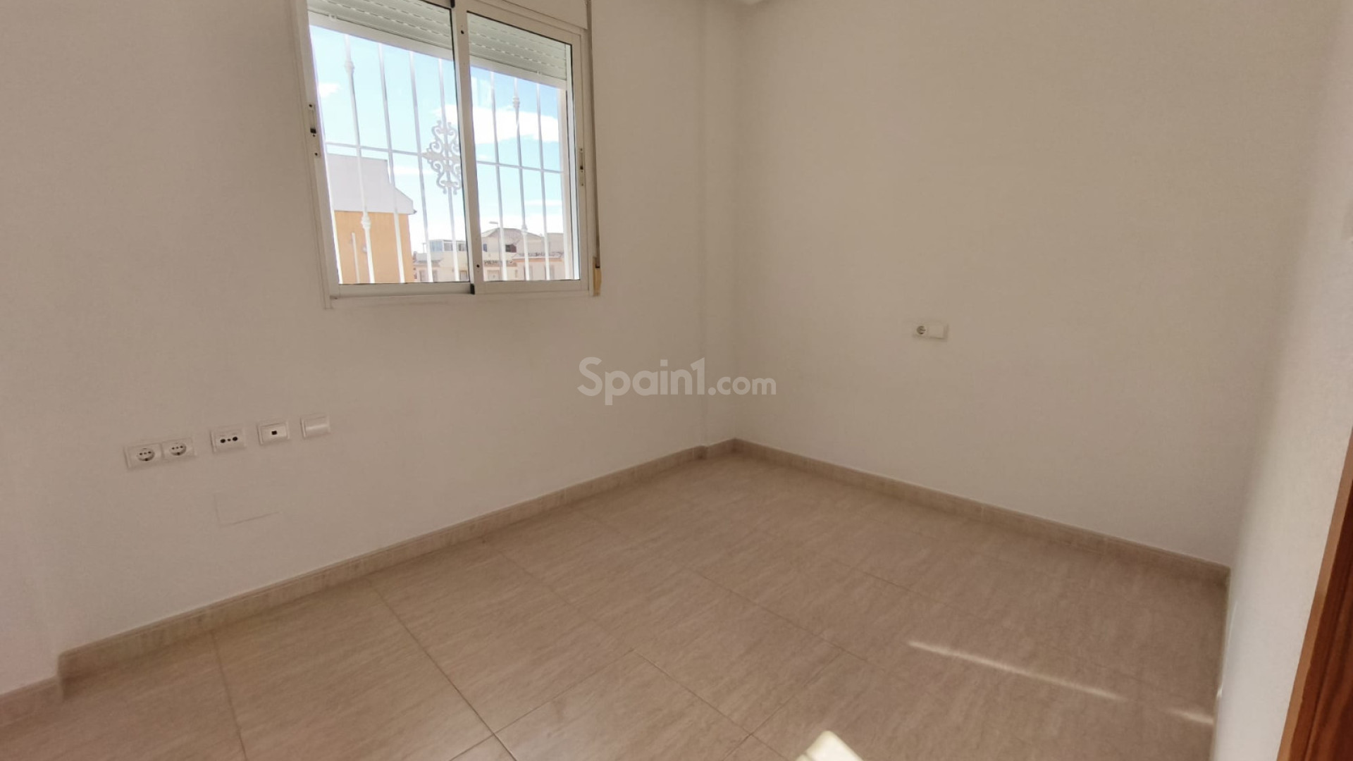 Resale - Townhouse -
Ciudad Quesada - Lo Marabu