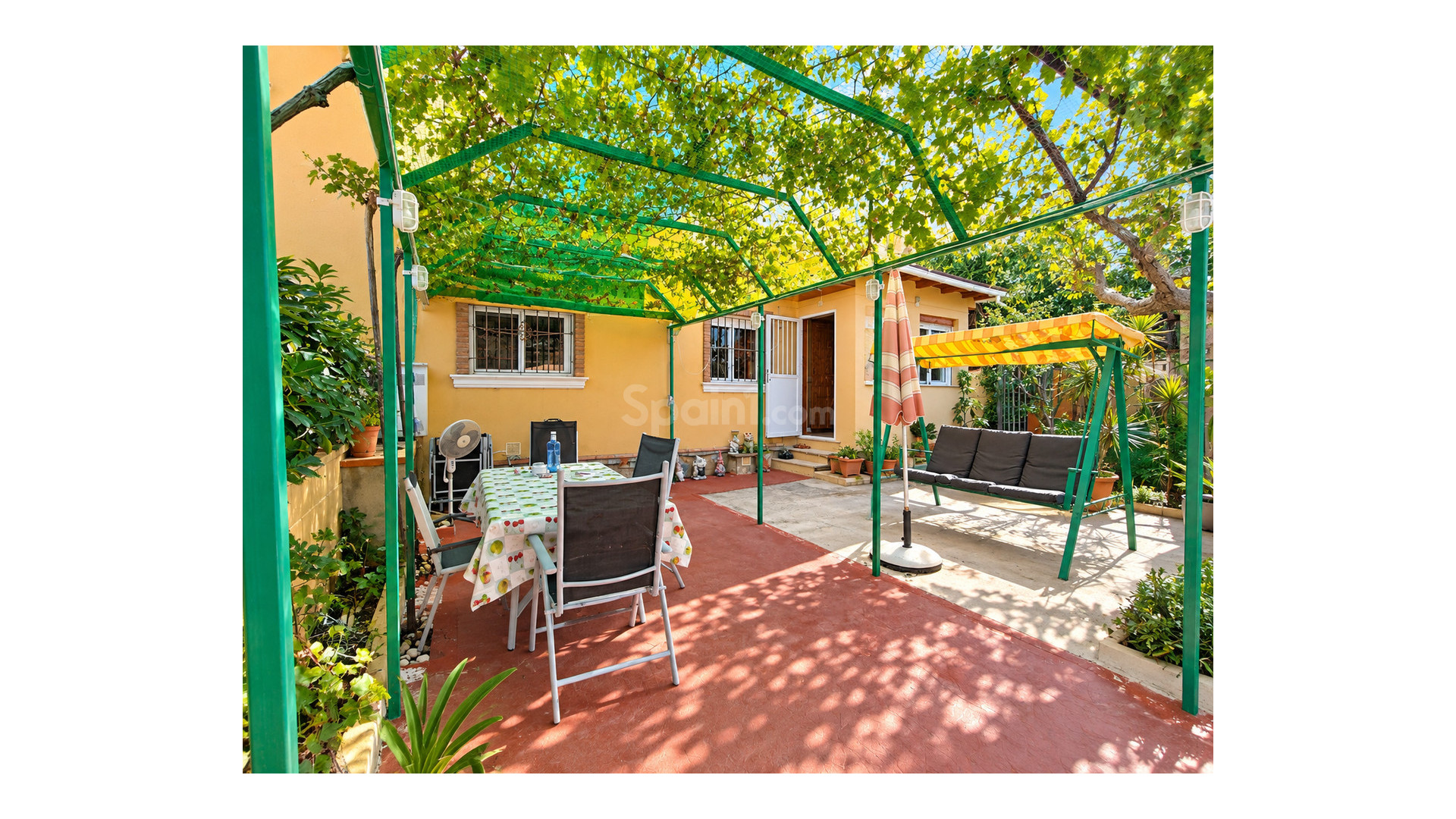 Resale - Townhouse -
Ciudad Quesada