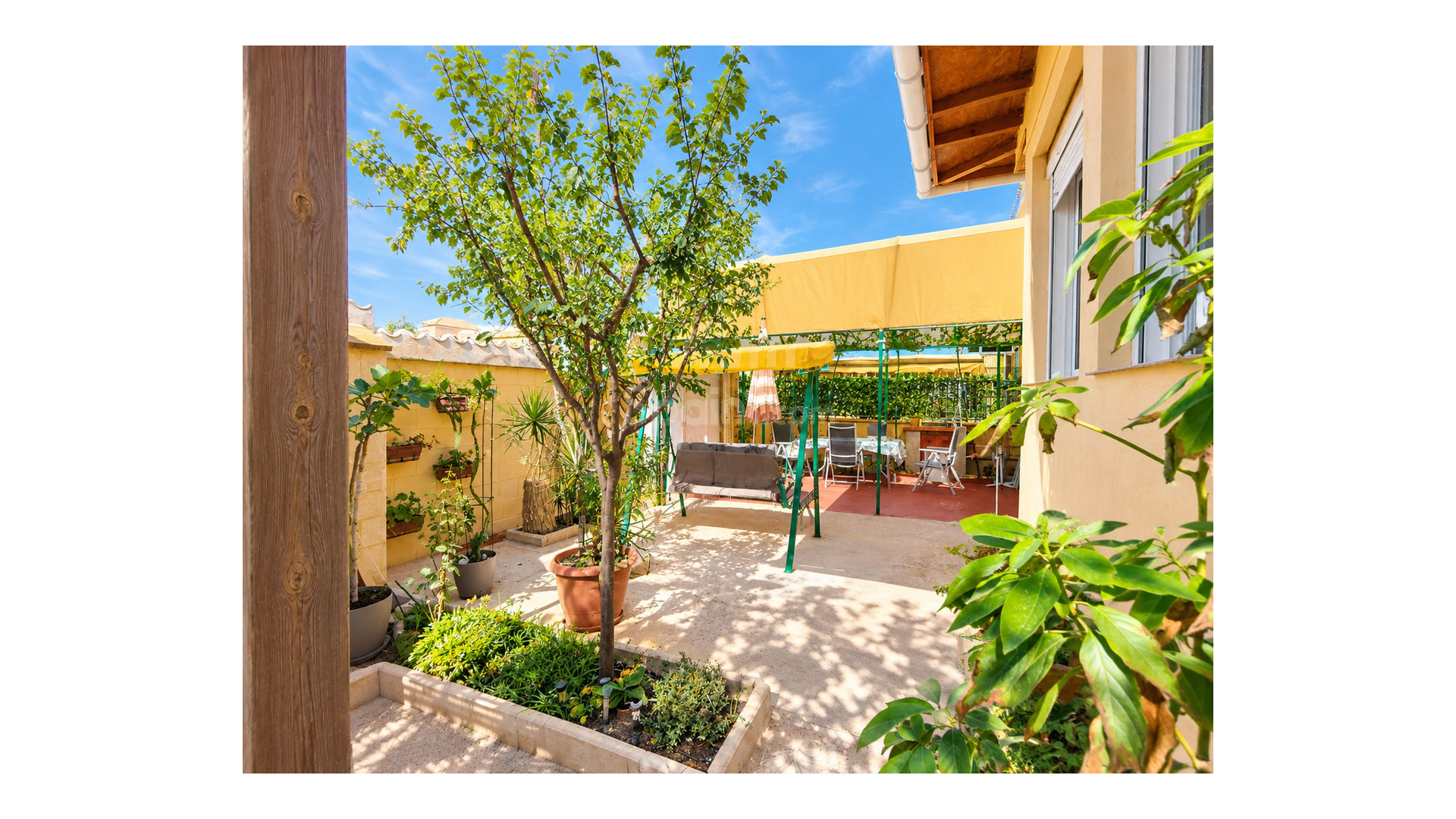 Resale - Townhouse -
Ciudad Quesada