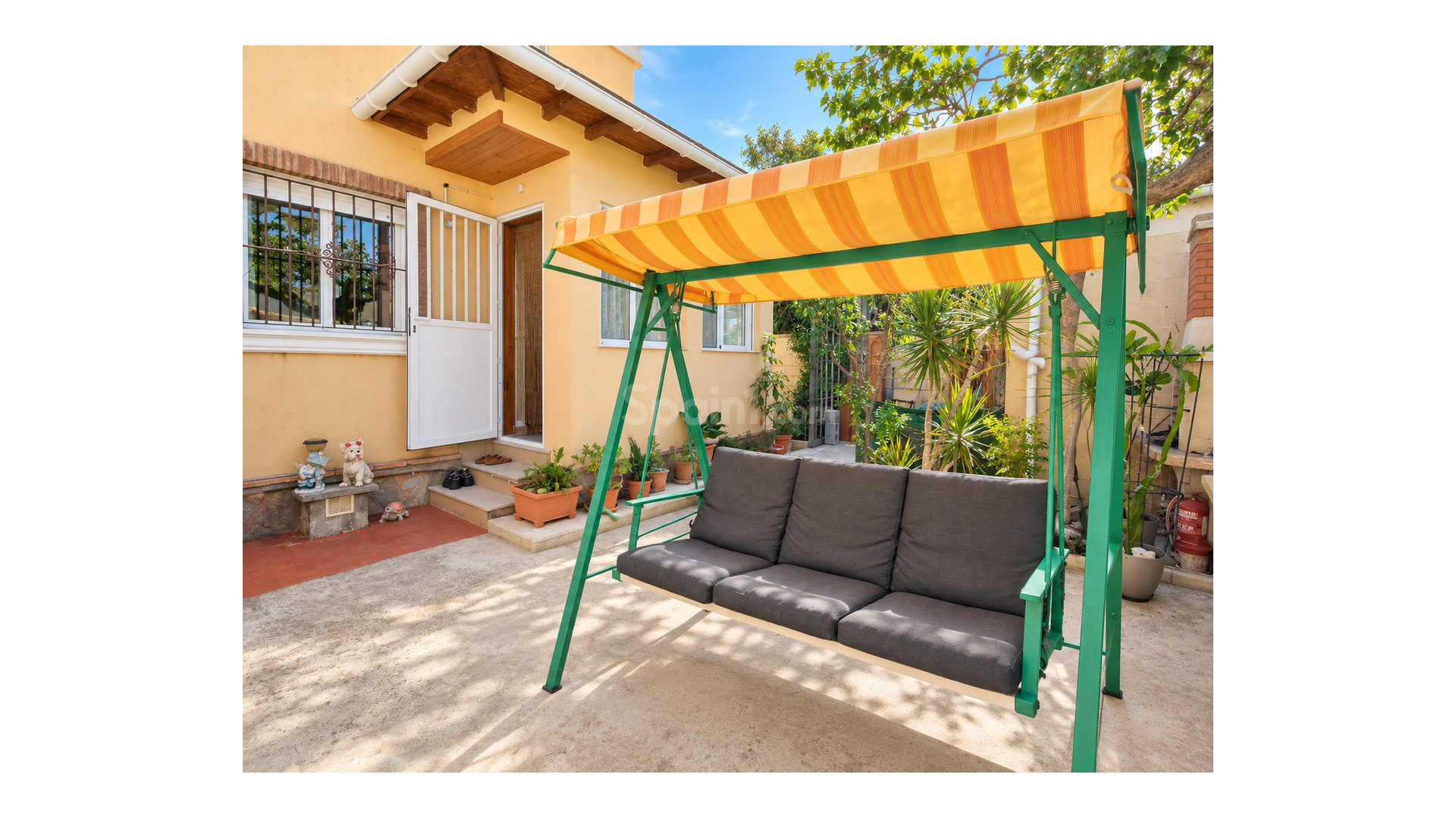 Resale - Townhouse -
Ciudad Quesada