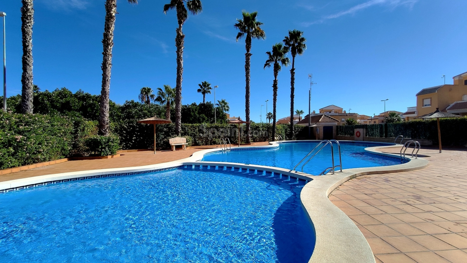 Resale - Townhouse -
Ciudad Quesada