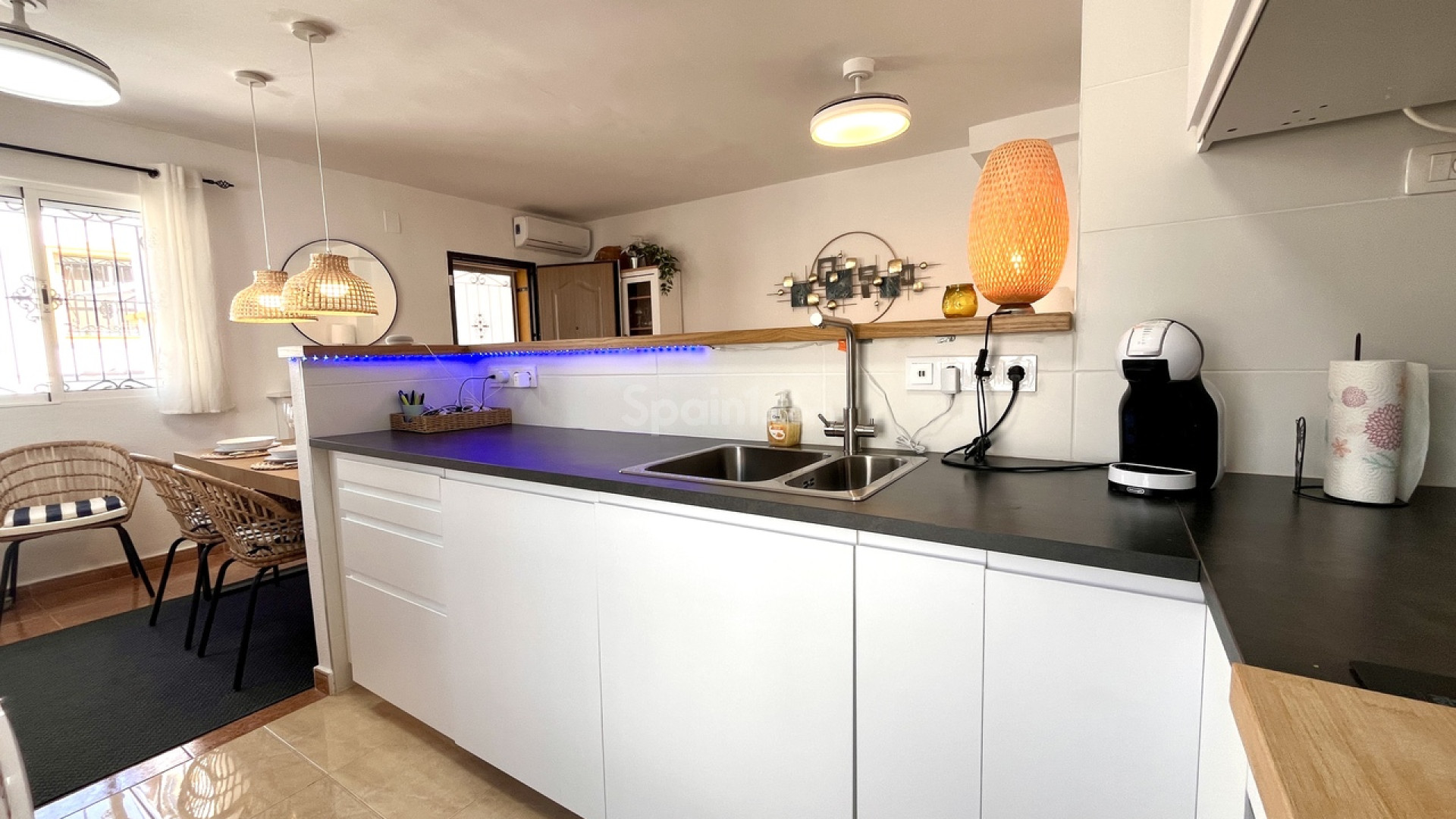 Resale - Townhouse -
Entre Naranjos