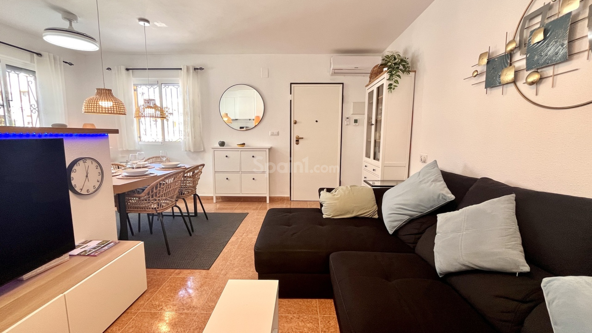 Resale - Townhouse -
Entre Naranjos