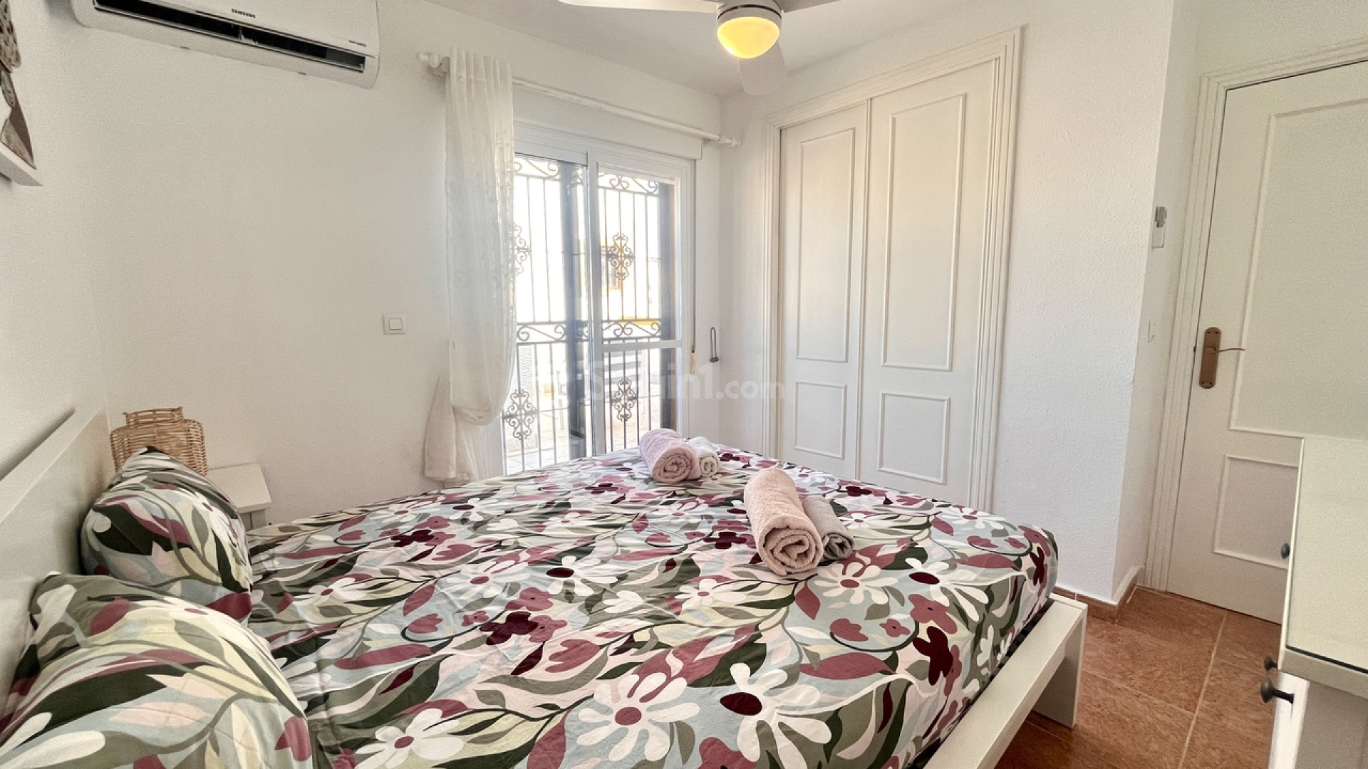 Resale - Townhouse -
Entre Naranjos