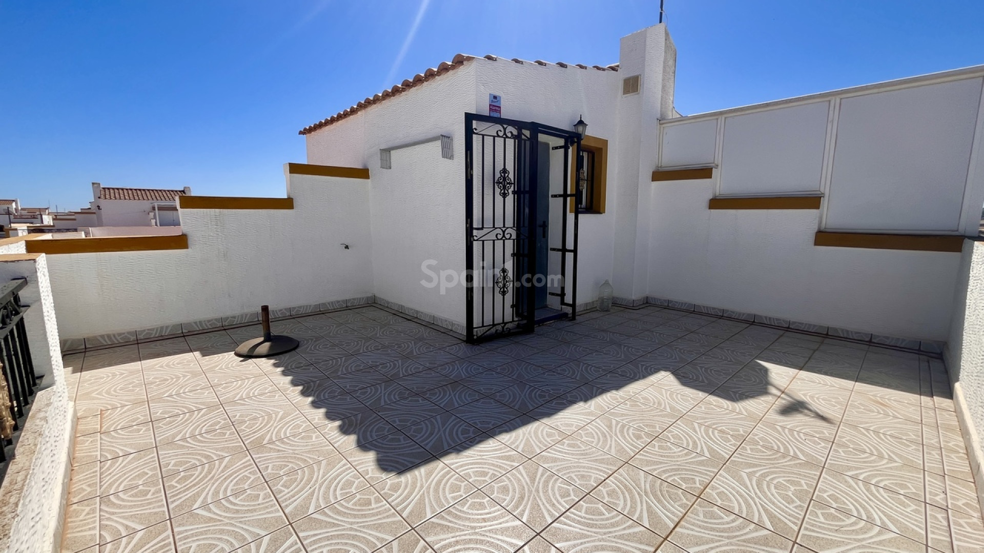 Resale - Townhouse -
Entre Naranjos