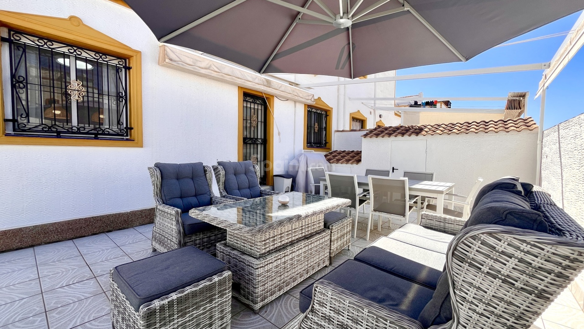 Resale - Townhouse -
Entre Naranjos