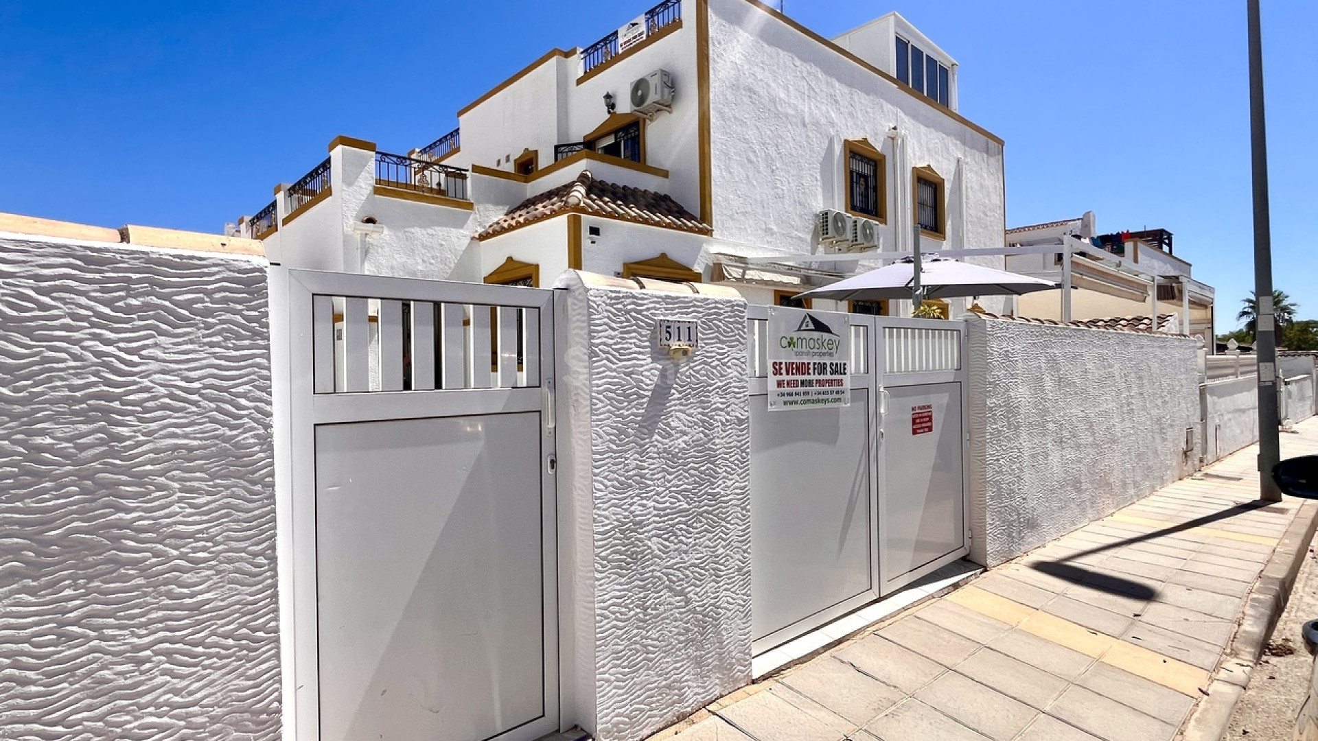 Resale - Townhouse -
Entre Naranjos