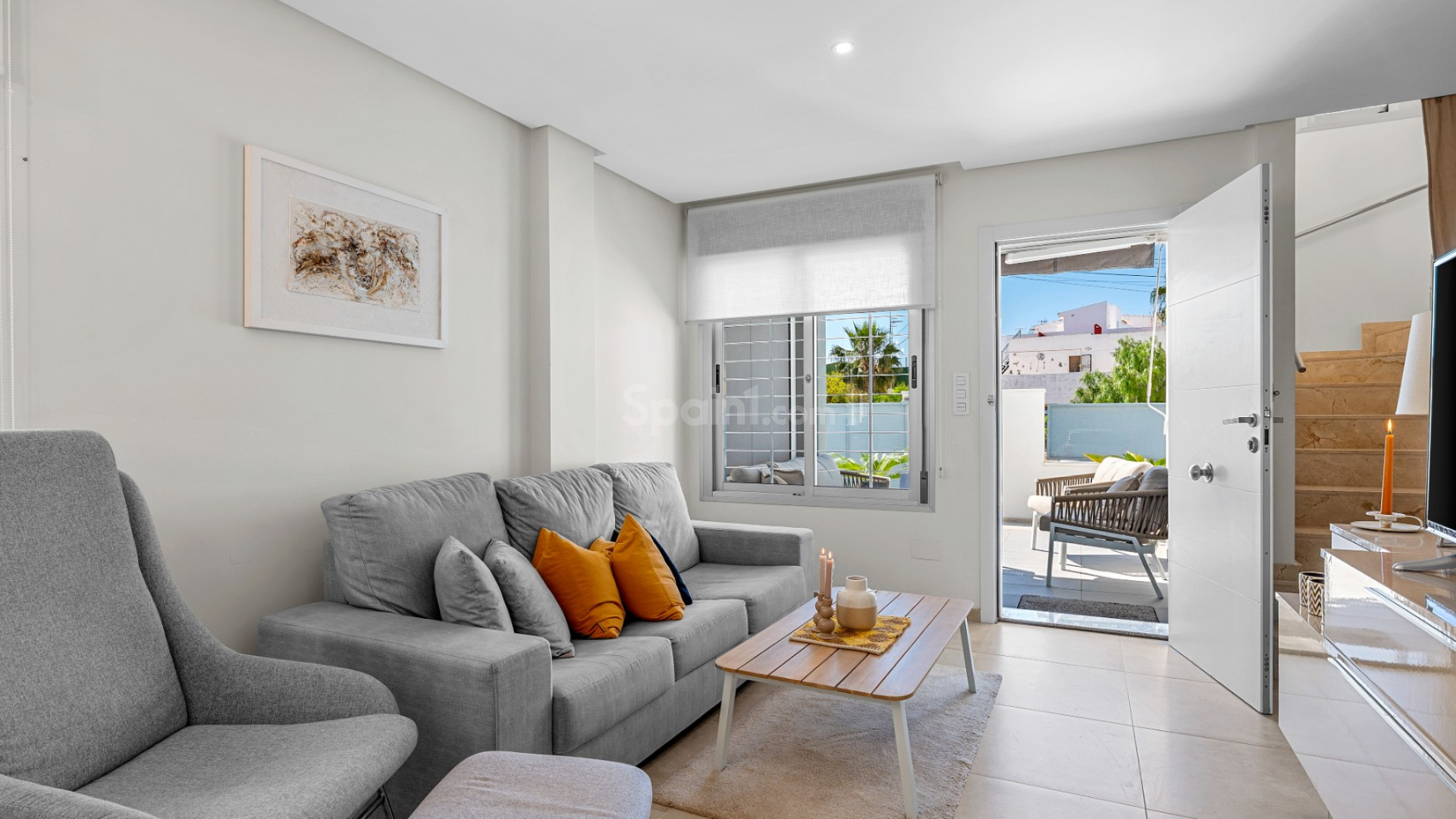 Resale - Townhouse -
La Florida