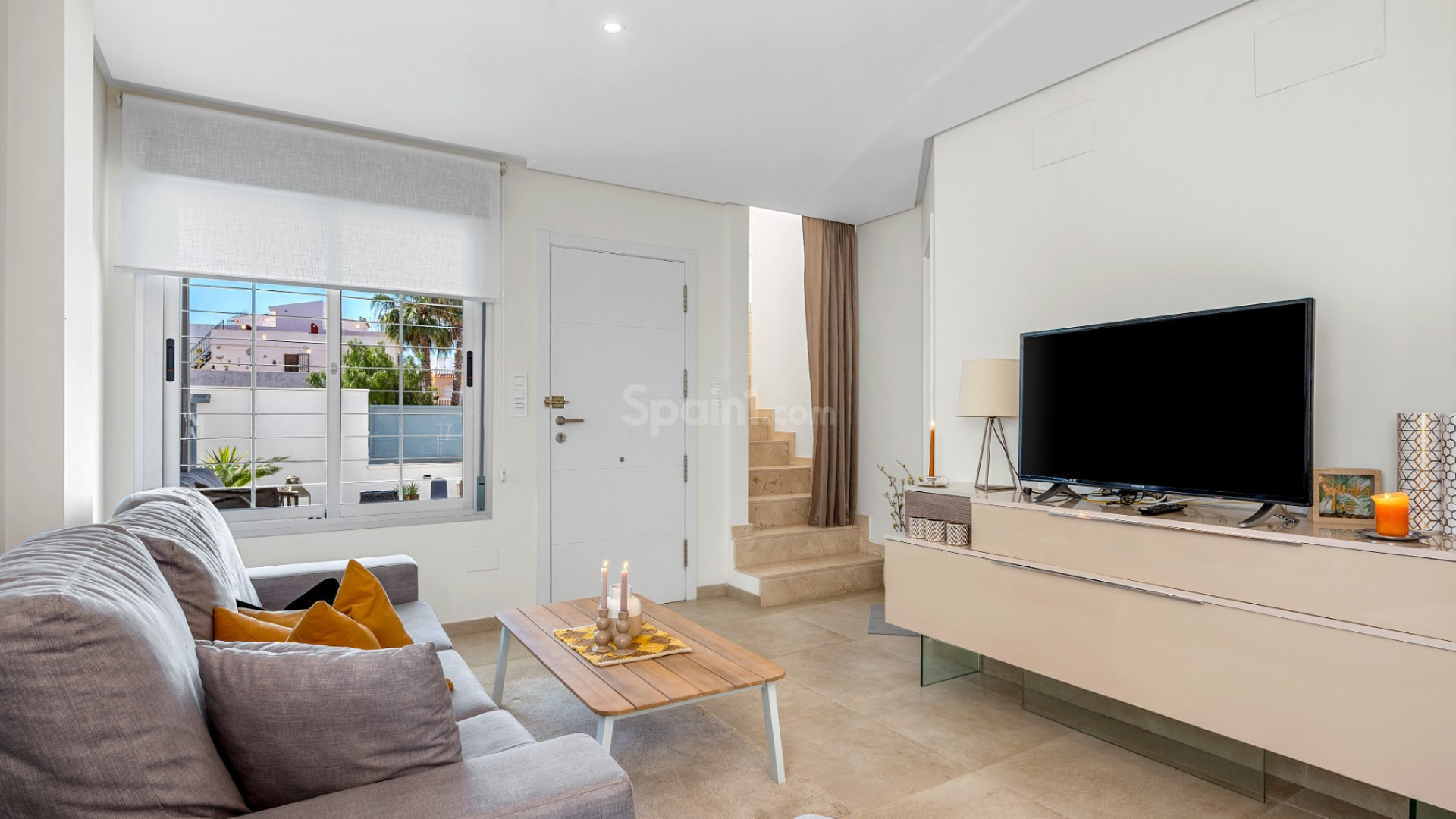 Resale - Townhouse -
La Florida