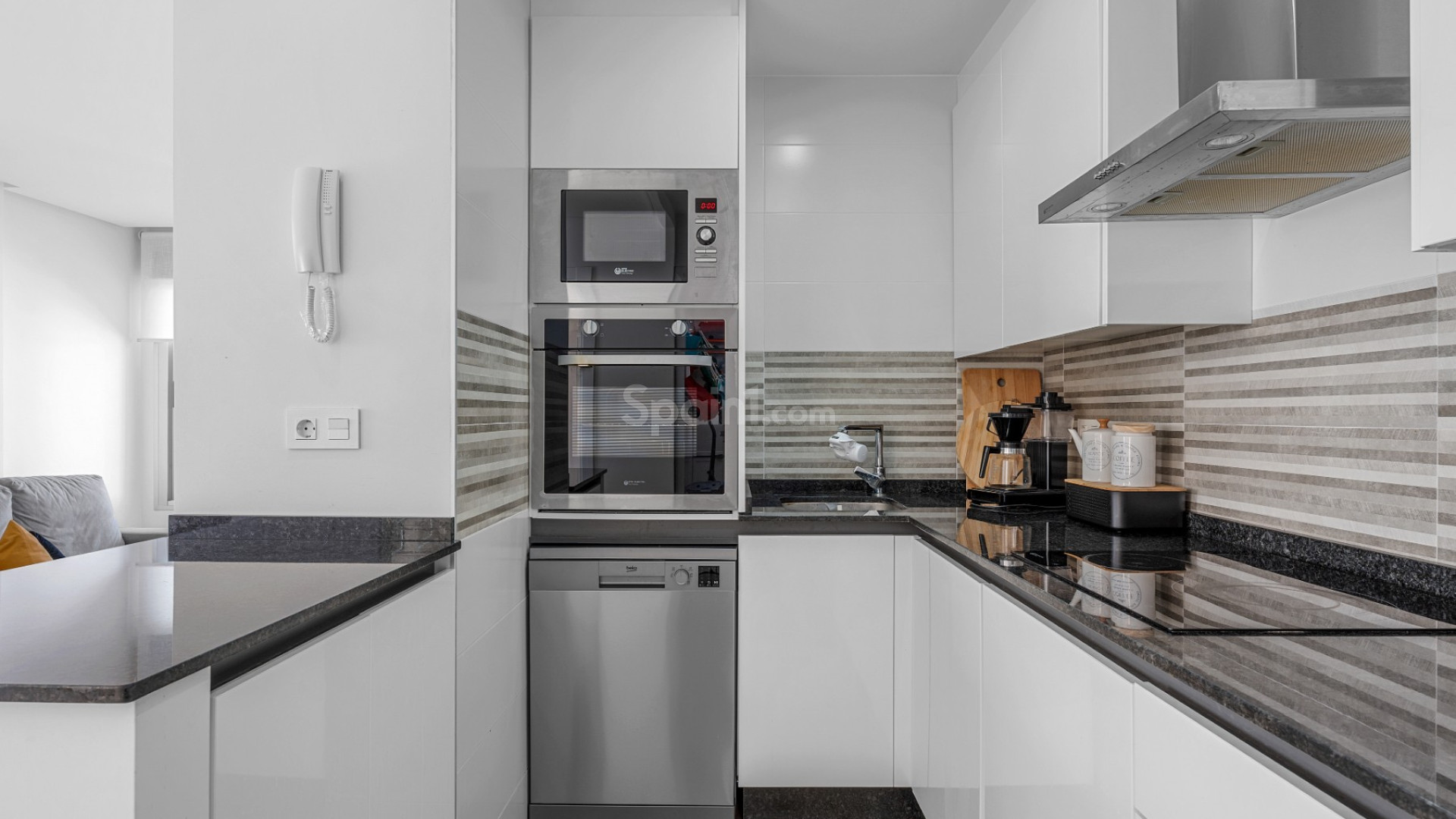 Resale - Townhouse -
La Florida