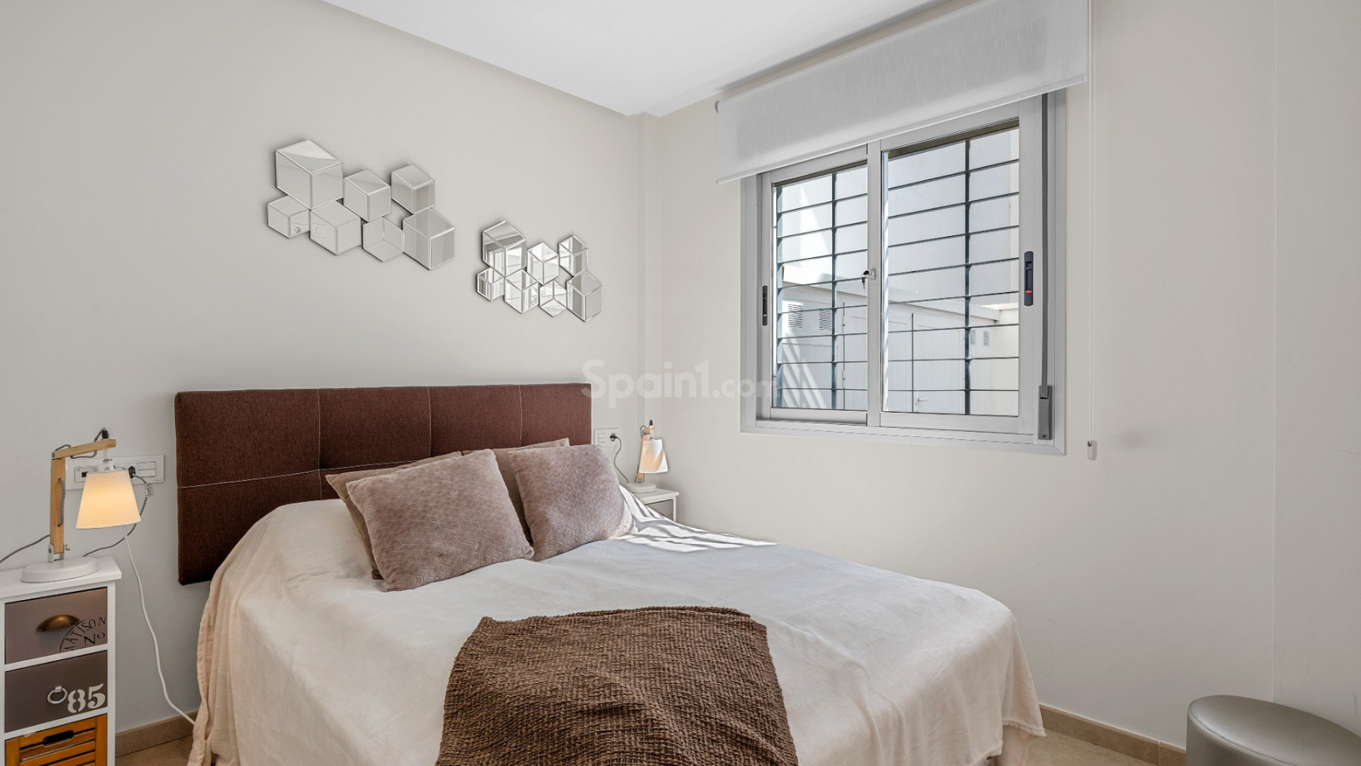Resale - Townhouse -
La Florida