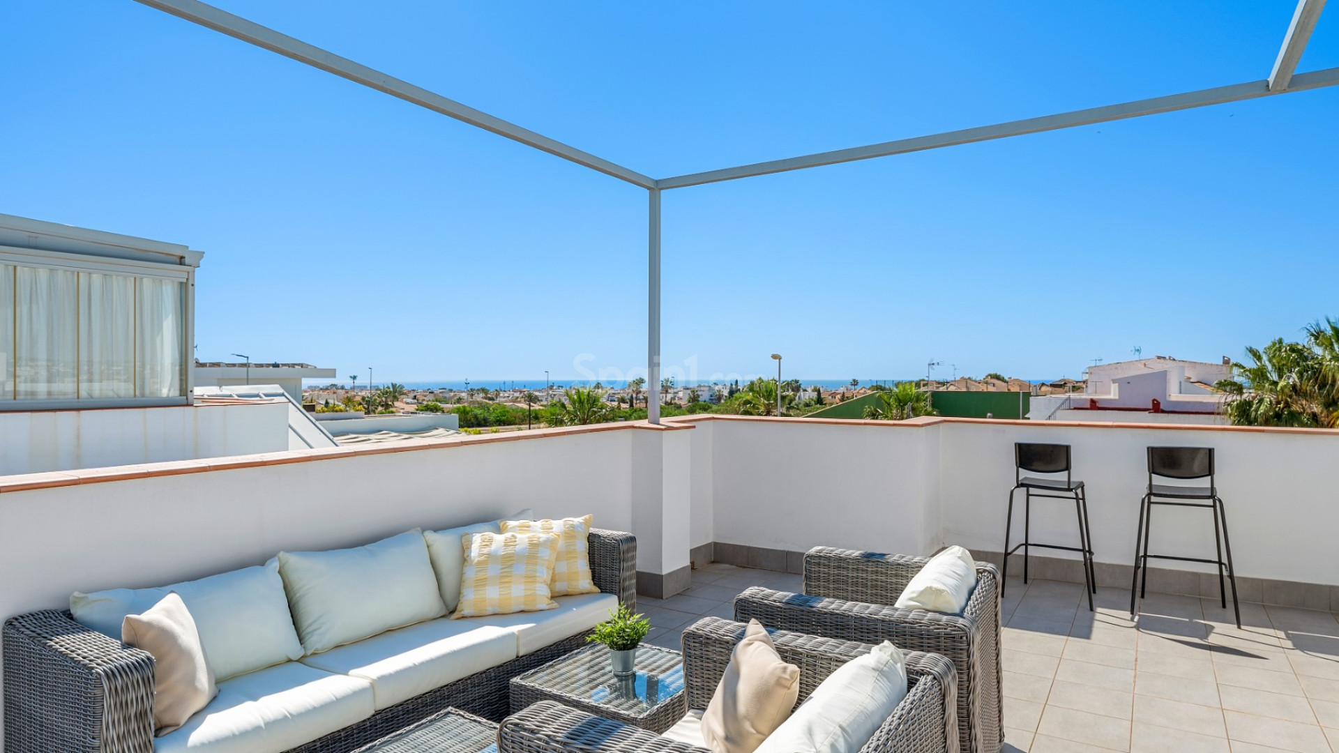 Resale - Townhouse -
La Florida