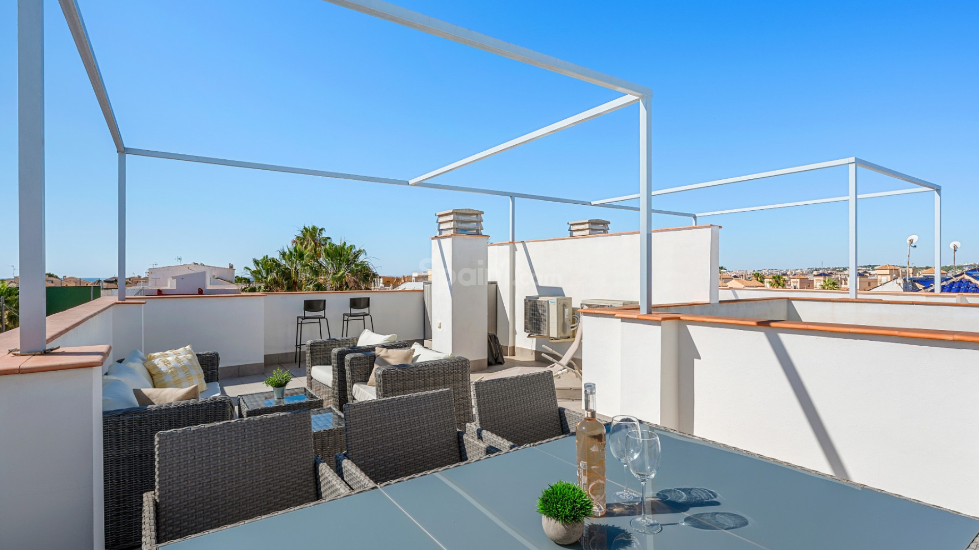 Resale - Townhouse -
La Florida
