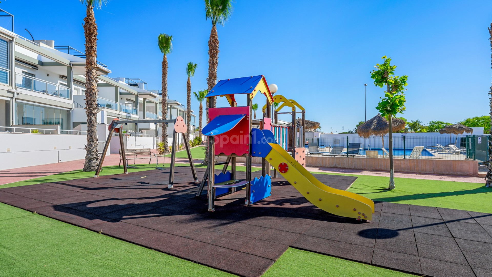 Resale - Townhouse -
La Florida