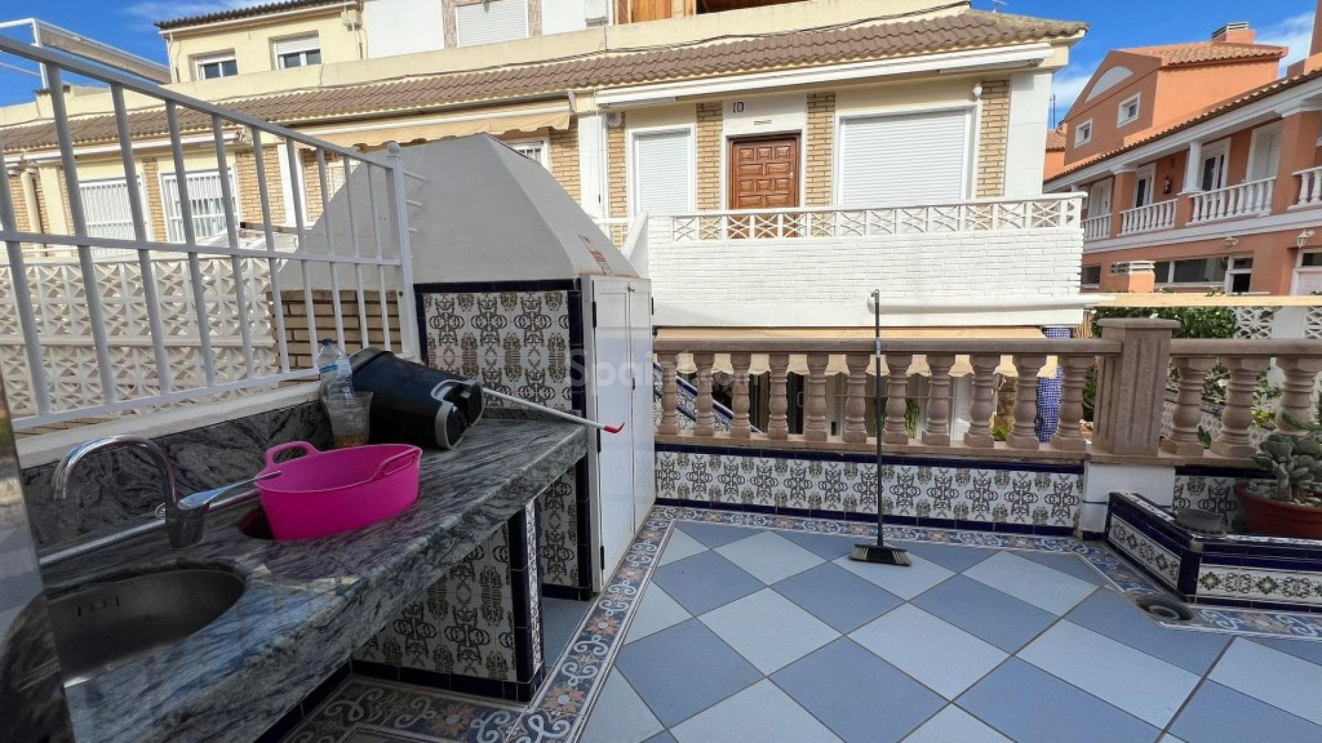 Resale - Townhouse -
La Mata