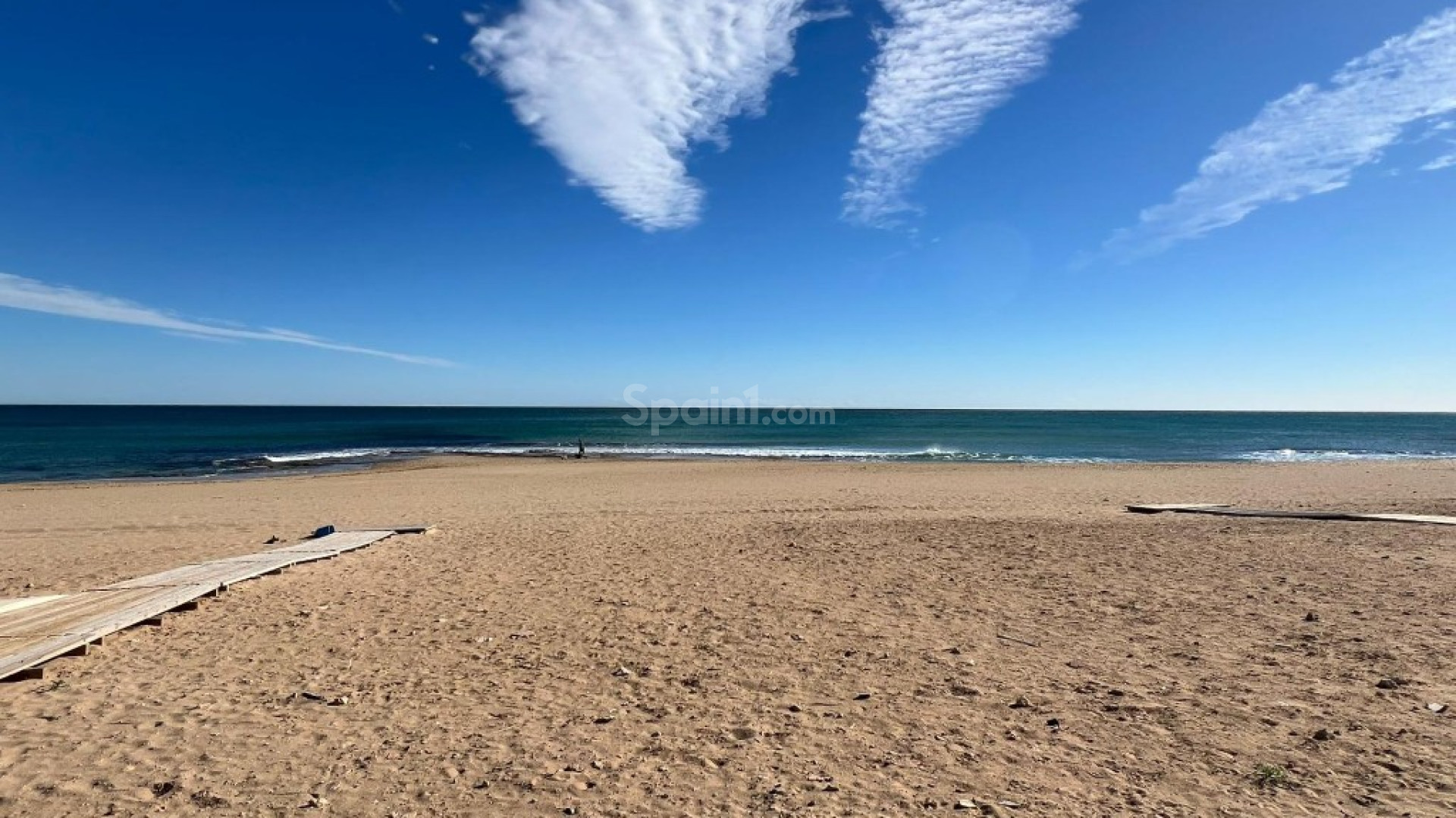 Resale - Townhouse -
La Mata