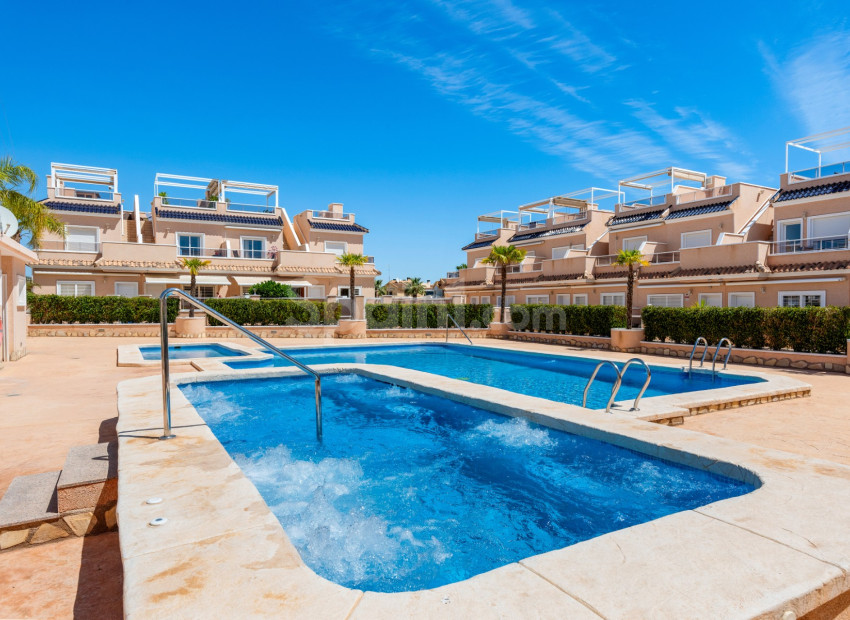 Resale - Townhouse -
Lomas de Cabo Roig