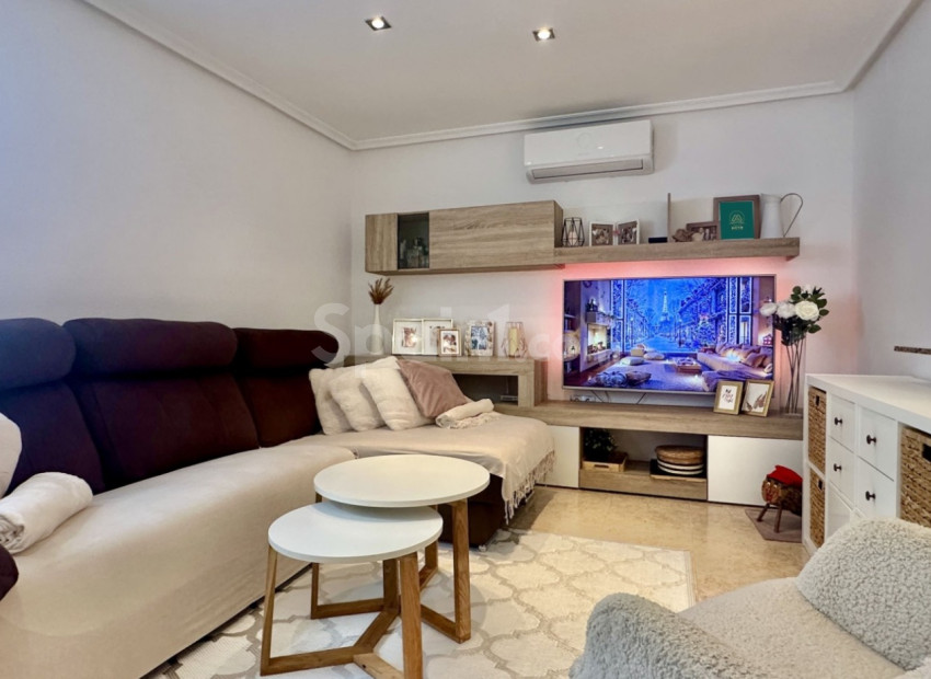 Resale - Townhouse -
Orihuela Costa - La Florida