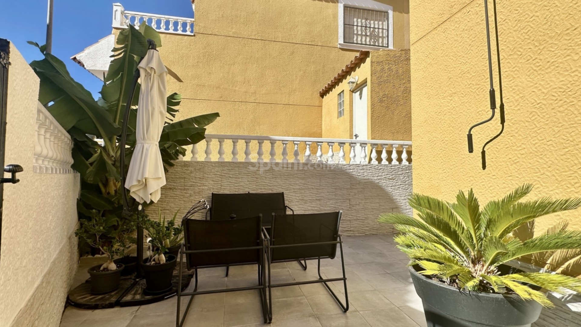 Resale - Townhouse -
Orihuela Costa - La Florida