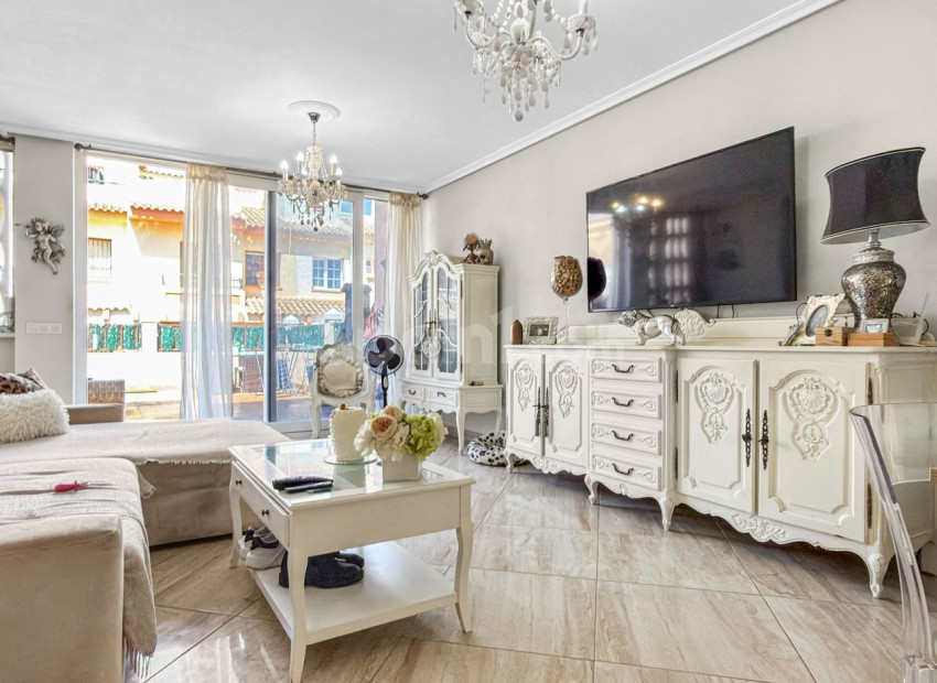 Resale - Townhouse -
Orihuela Costa - La Florida