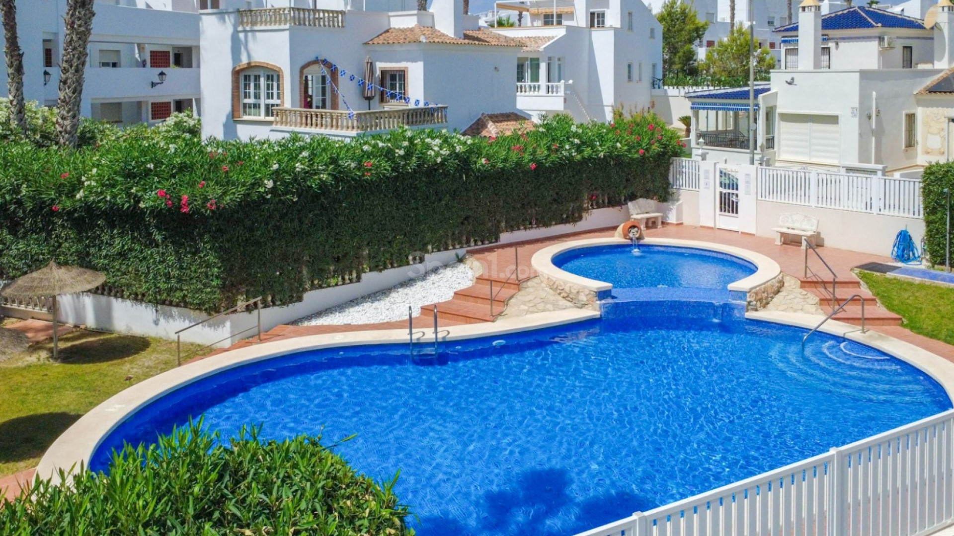 Resale - Townhouse -
Orihuela Costa - La Rioja