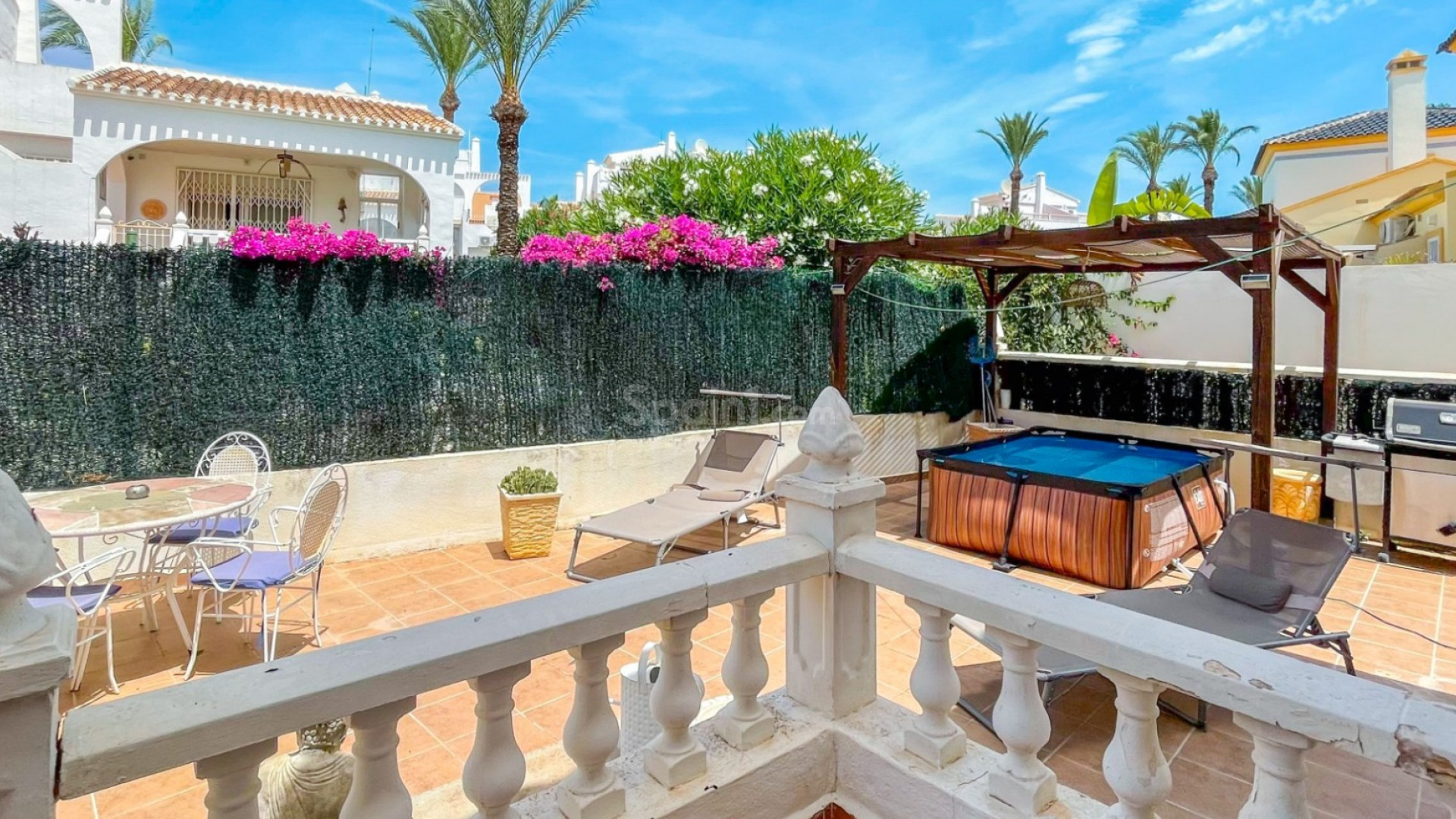 Resale - Townhouse -
Orihuela Costa - La Rioja