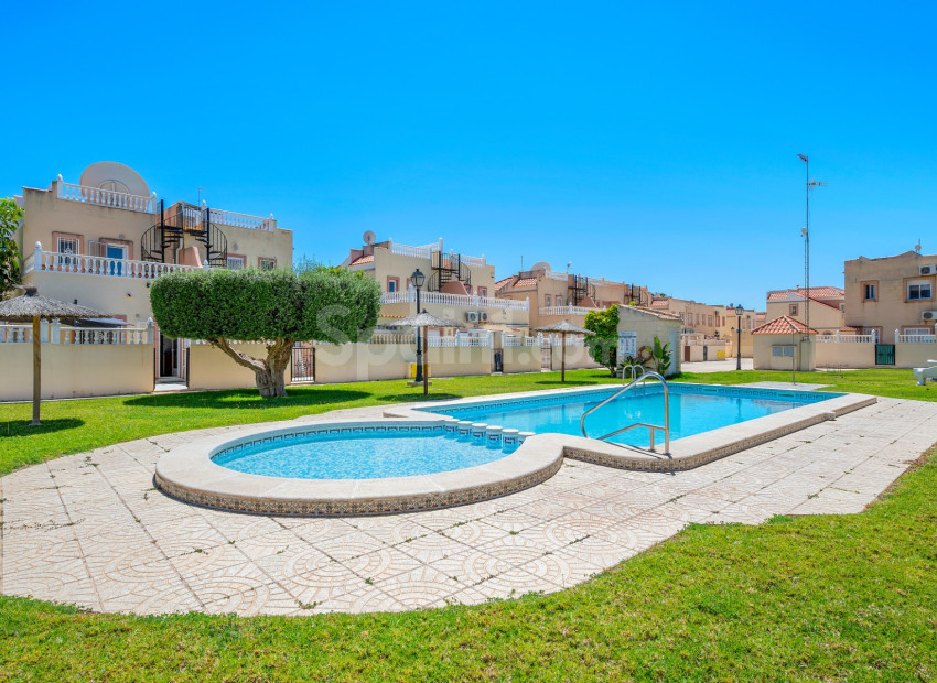 Resale - Townhouse -
Orihuela Costa - La Zenia