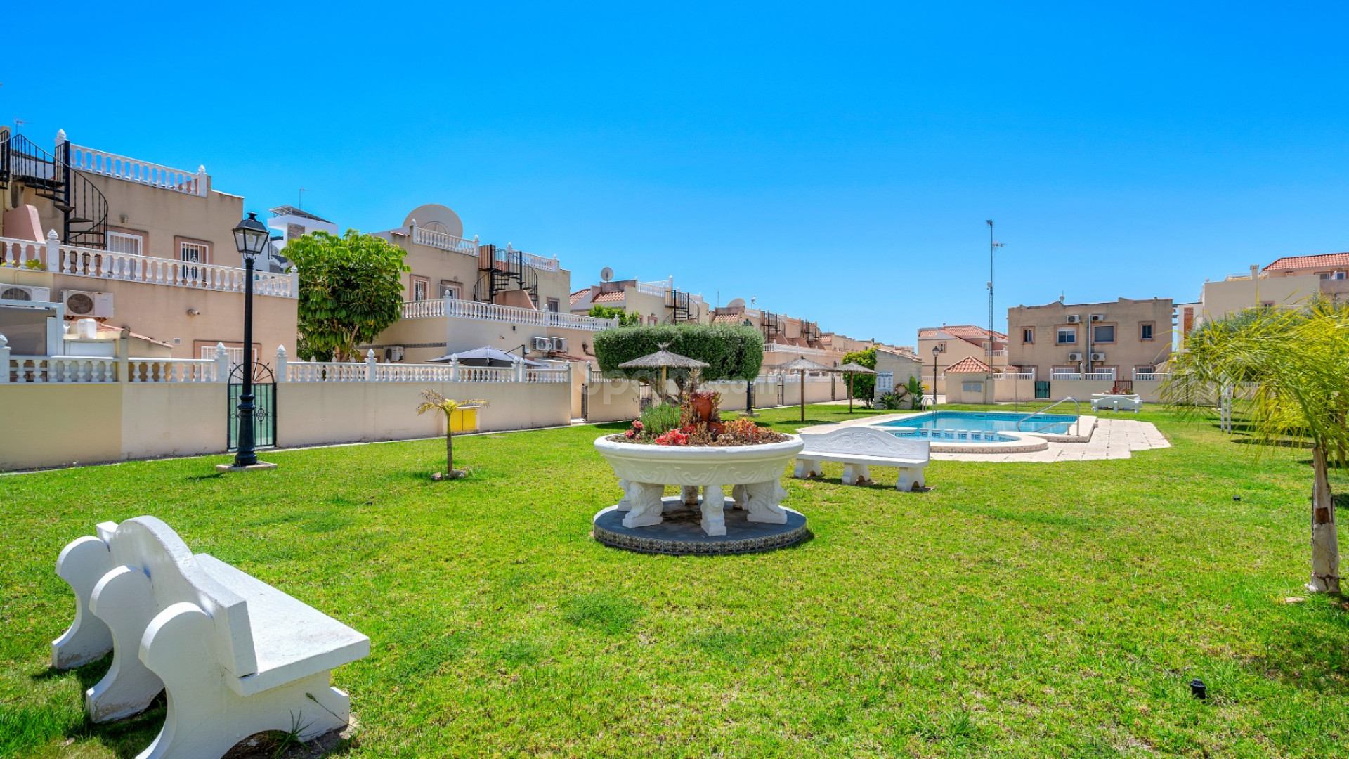 Resale - Townhouse -
Orihuela Costa - La Zenia