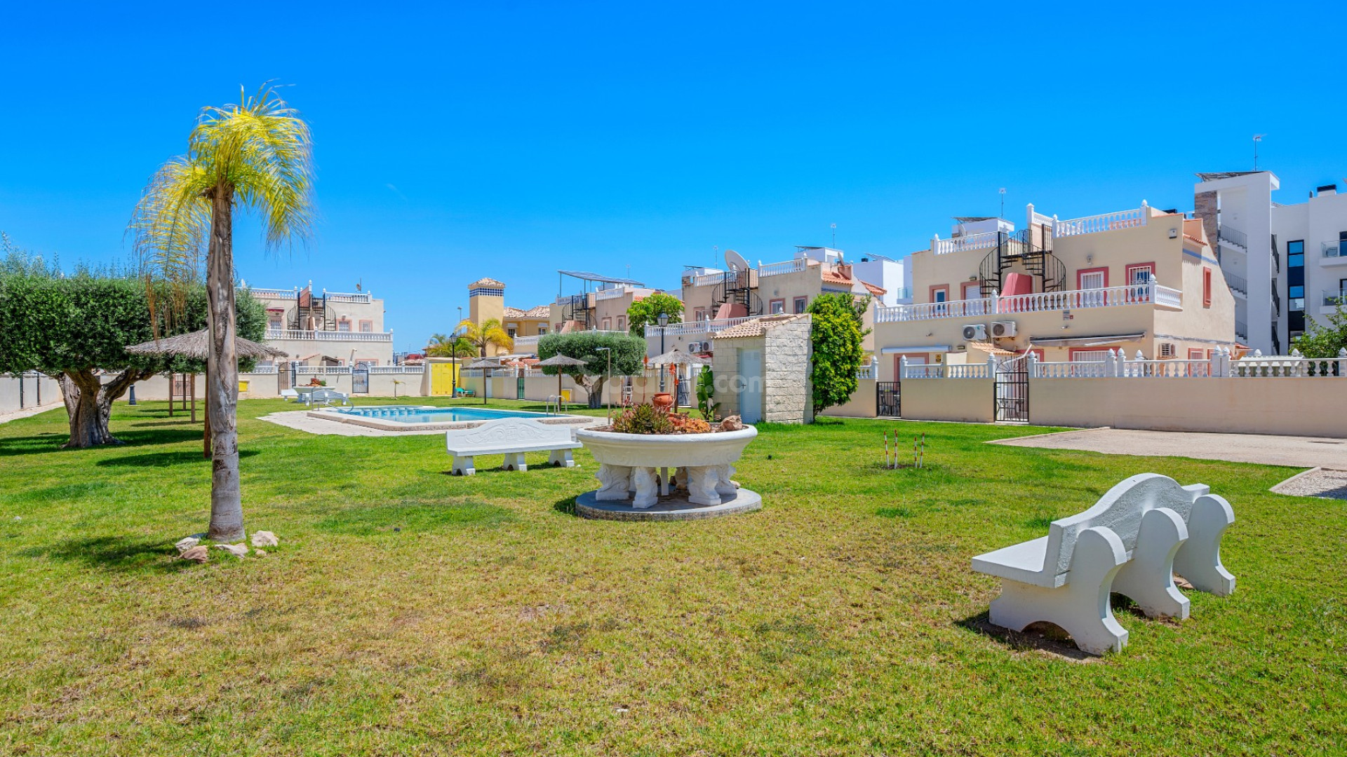 Resale - Townhouse -
Orihuela Costa - La Zenia